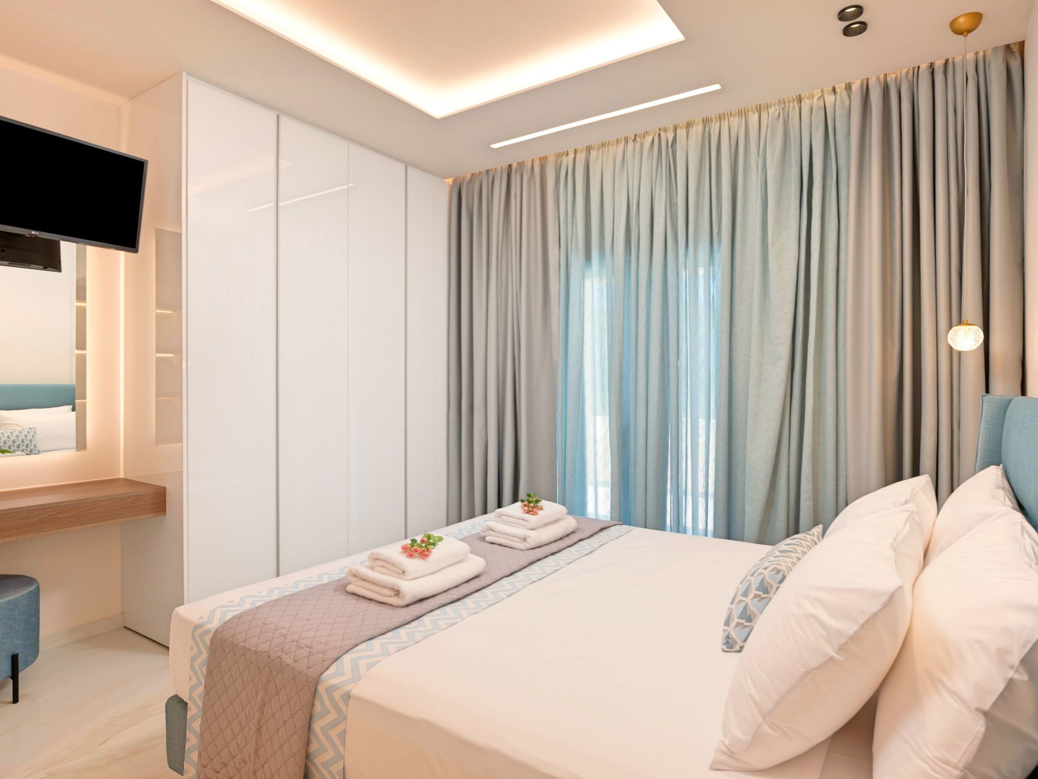 Celestial Luxury Villa Privater Pool Jaccuzi-Binnen