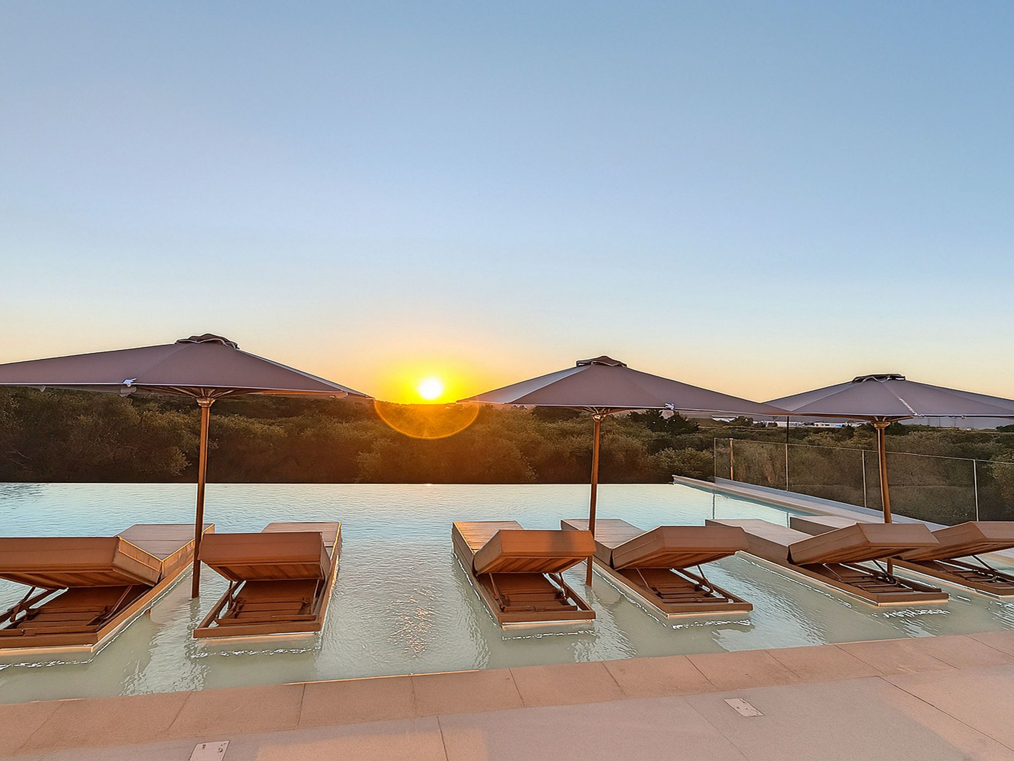 Celestial Luxury Villa Privater Pool Jaccuzi-Binnen