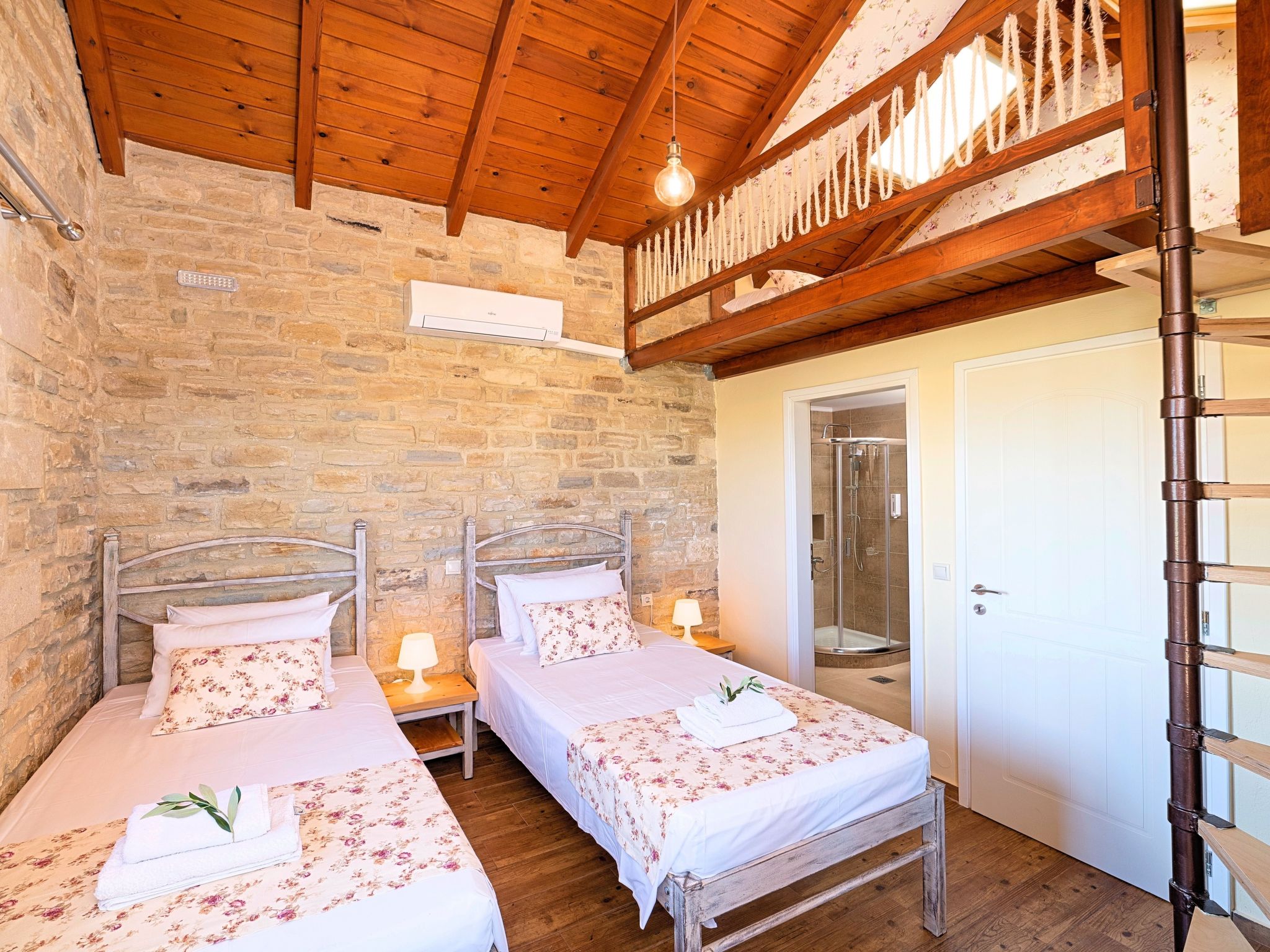 Cretan Sunrise Villa Heated Pool-Image-tags.info