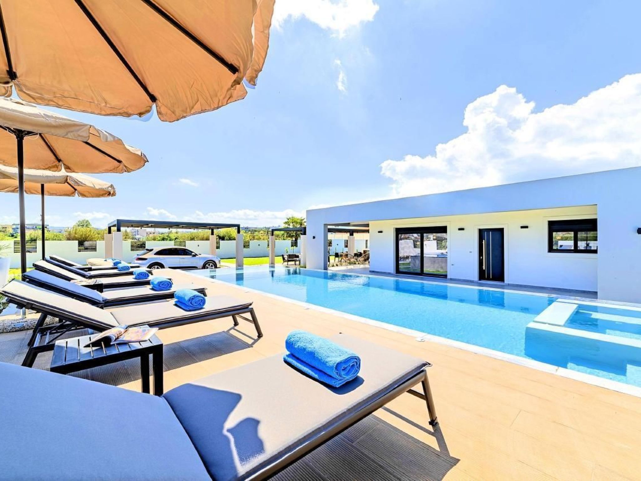 In Georgioupoli mit Garten, Whirlpool und Terrasse-Image-tags.info