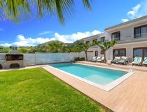 Luxe vakantiehuis Georgioupoli: privézwembad, zeezicht en ruime tuin voor 36 gasten - thumbnail 4