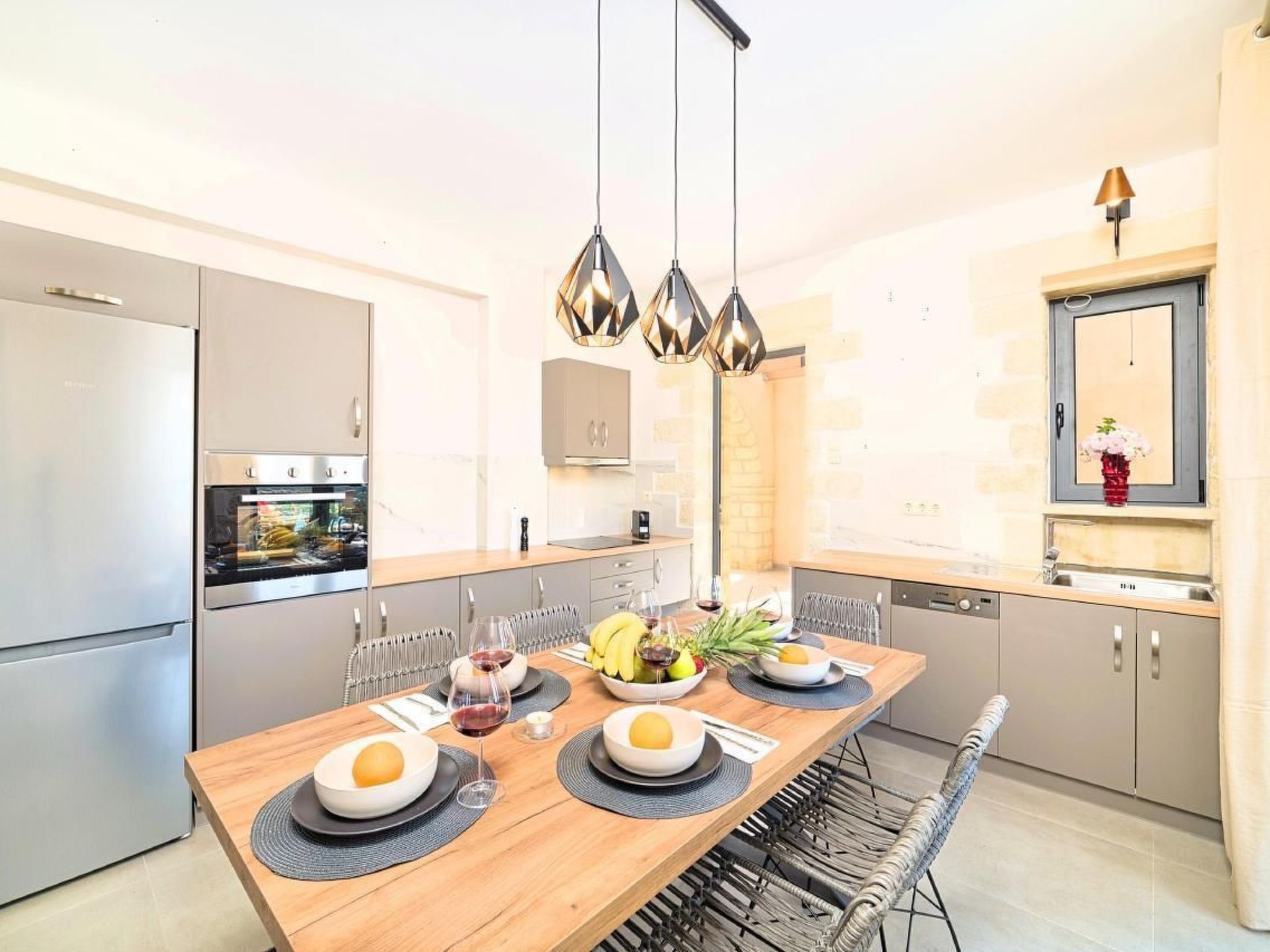 Villa Vardis mit beheiztem Pool-Image-tags.info