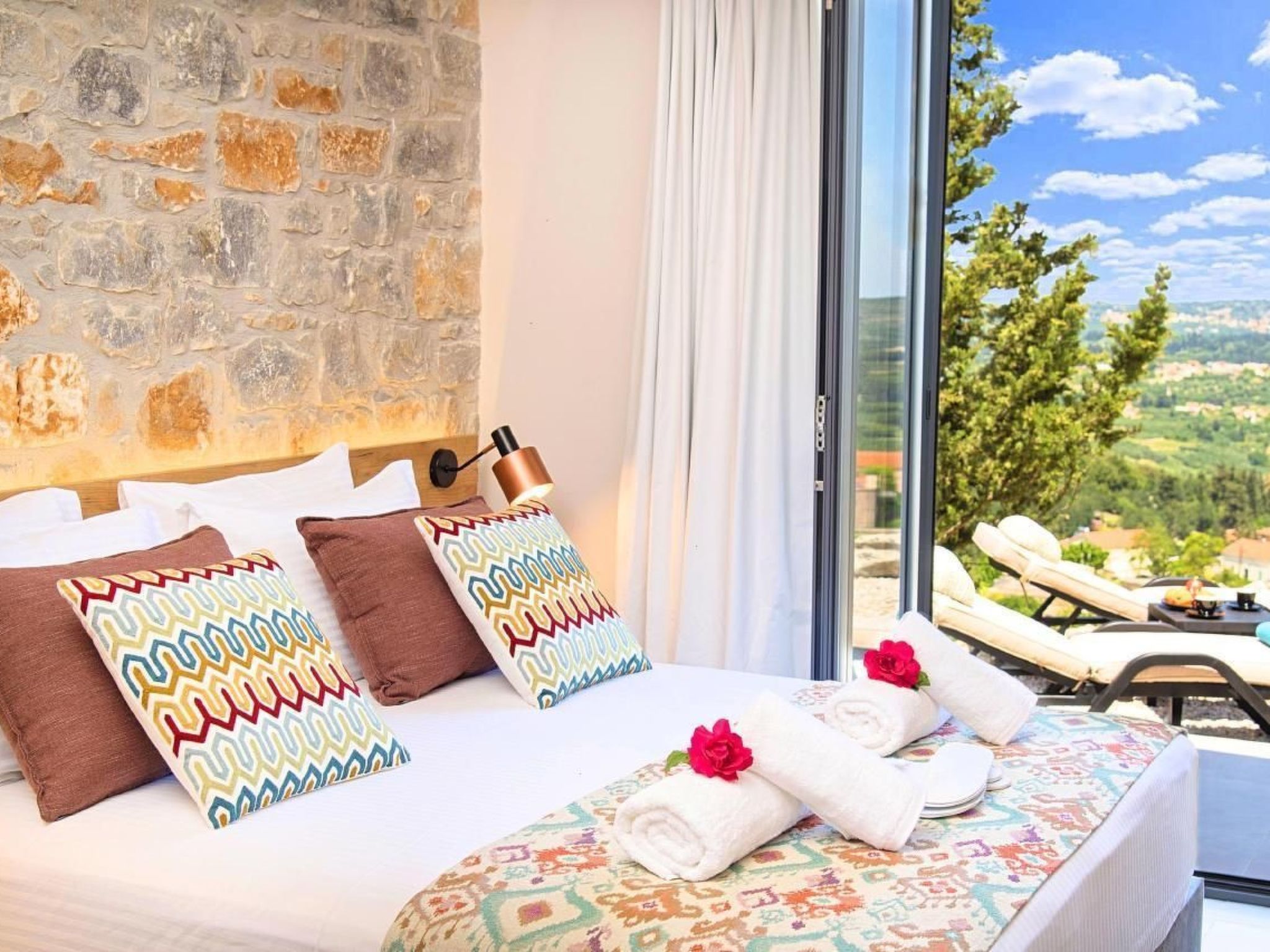 Villa Vardis mit beheiztem Pool-Image-tags.info