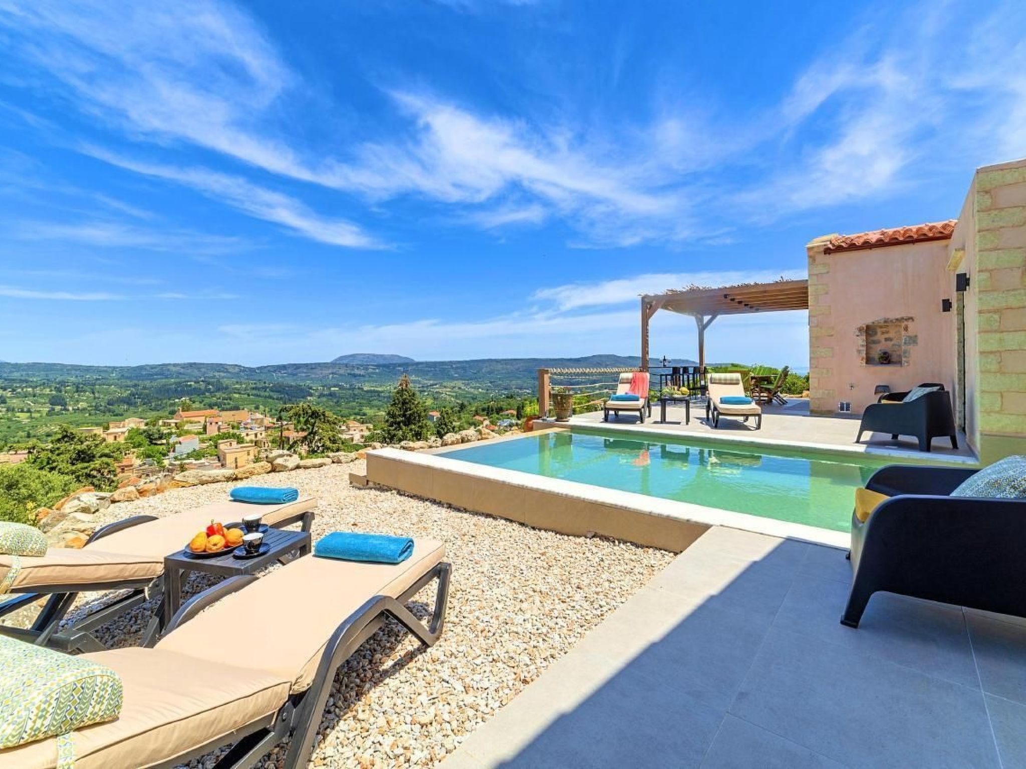 Villa Vardis mit beheiztem Pool-Image-tags.info