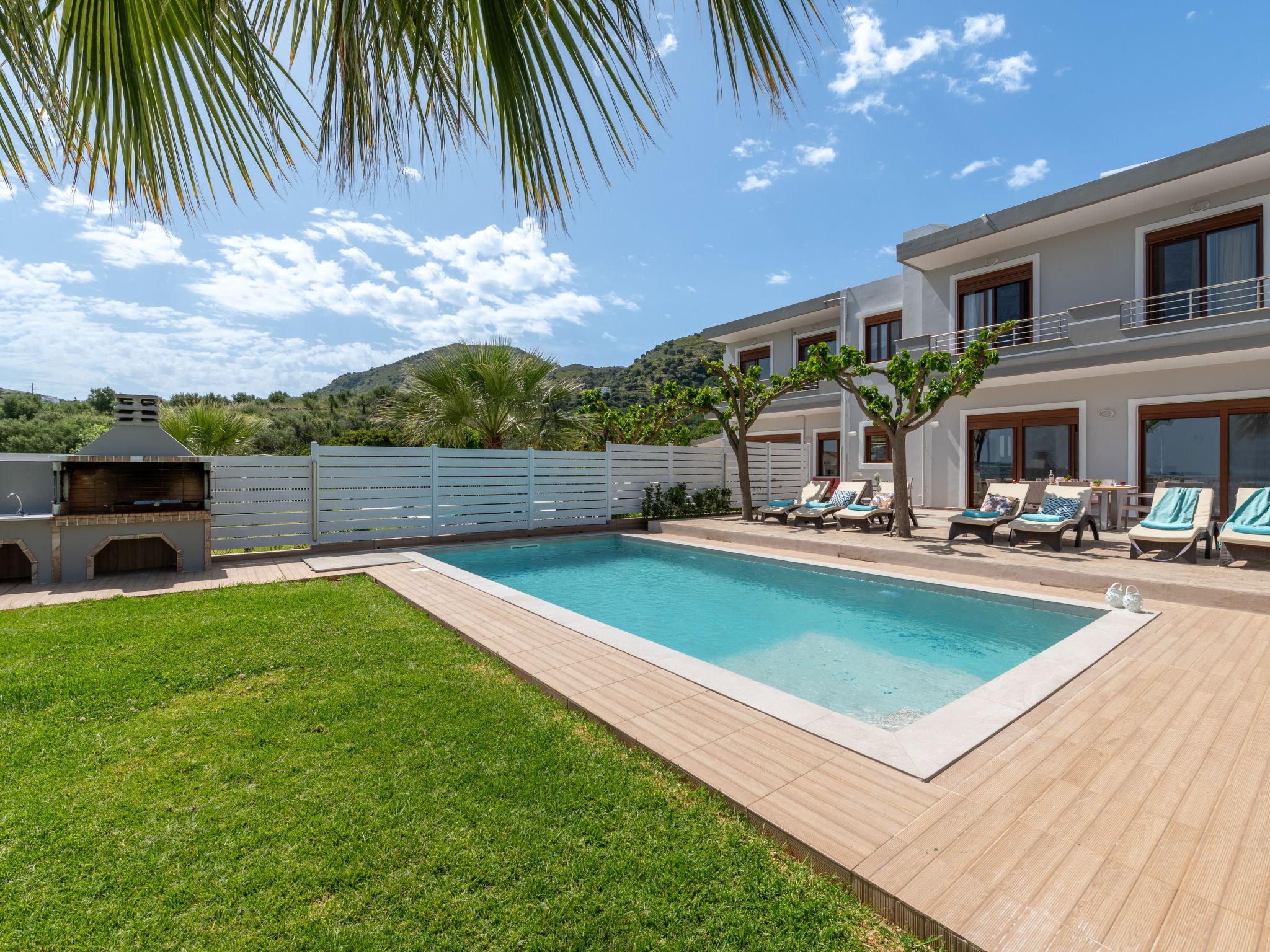 Sunlight Villa Beheizter Pool