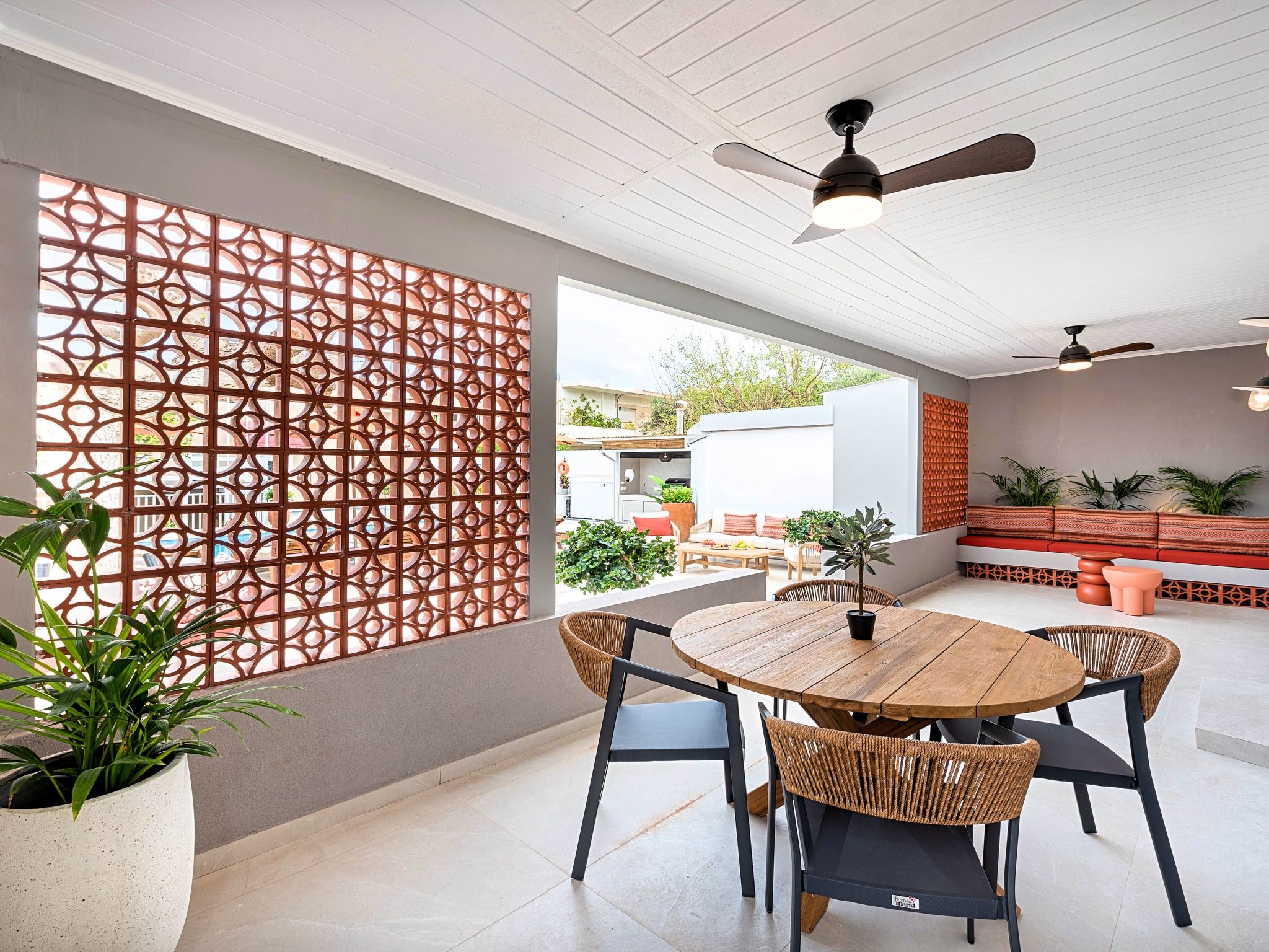 Mit Privatpool für 24 Personen in Paralia Kourna, Kreta-Image-tags.info