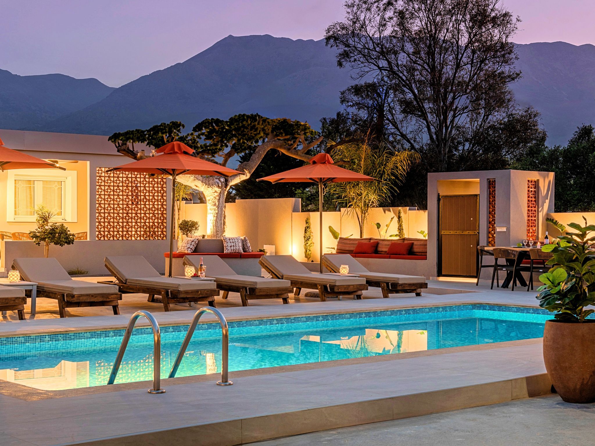 Mit Privatpool für 24 Personen in Paralia Kourna, Kreta-Image-tags.info