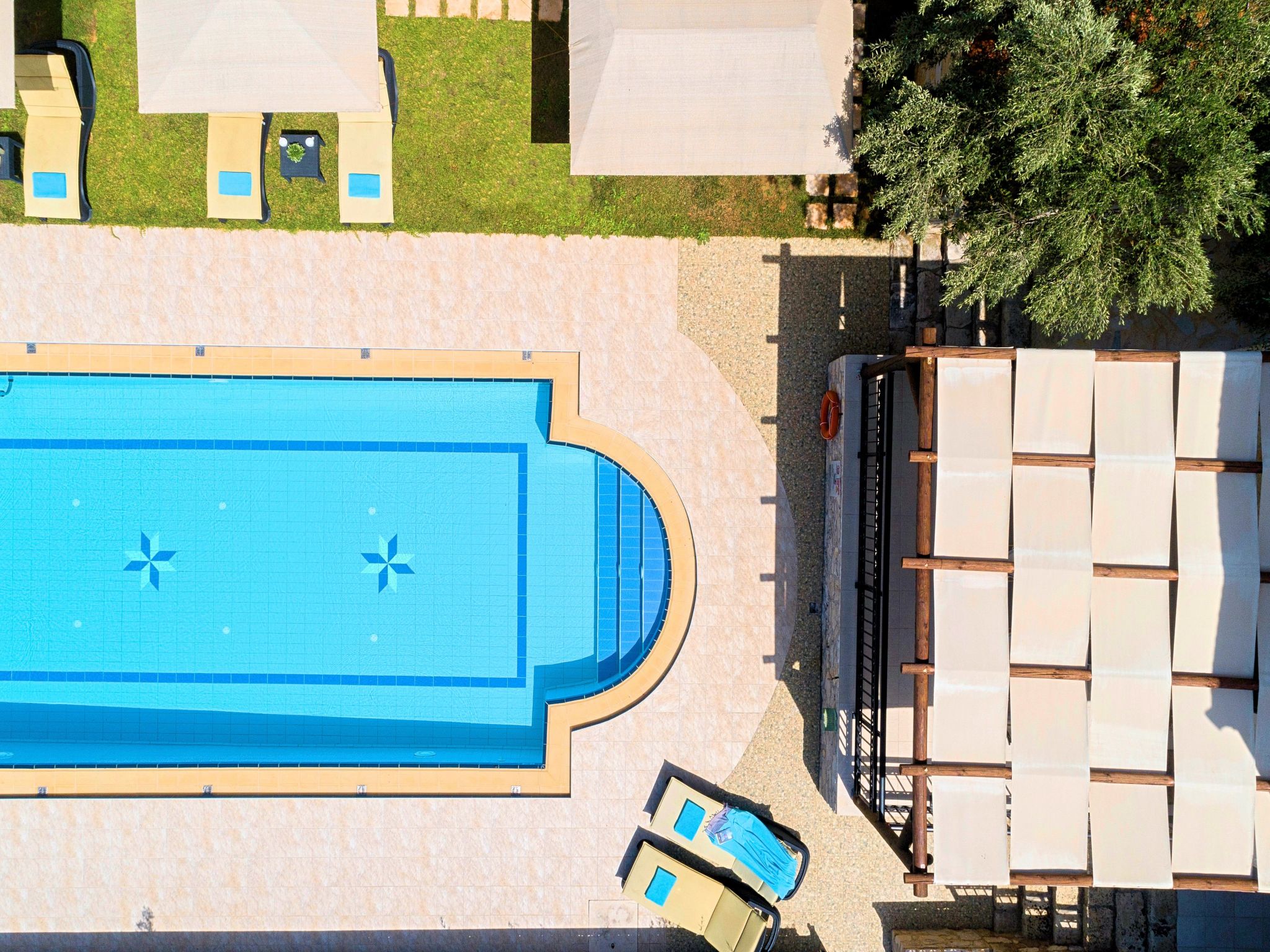 Für 12 Personen in Georgioupolis, Kreta (West-Kreta)-Image-tags.info