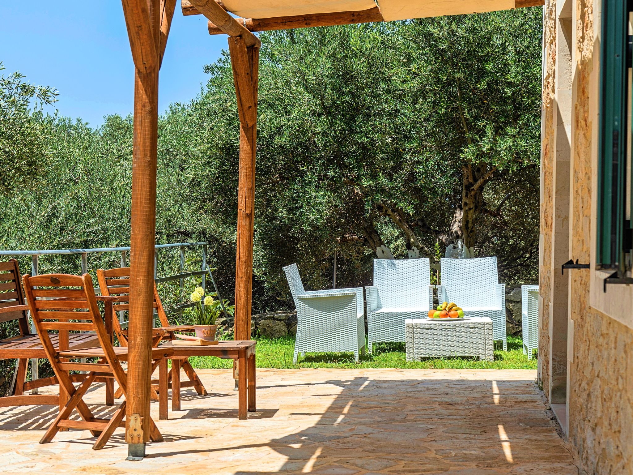 Für 12 Personen in Georgioupolis, Kreta (West-Kreta)-Image-tags.info