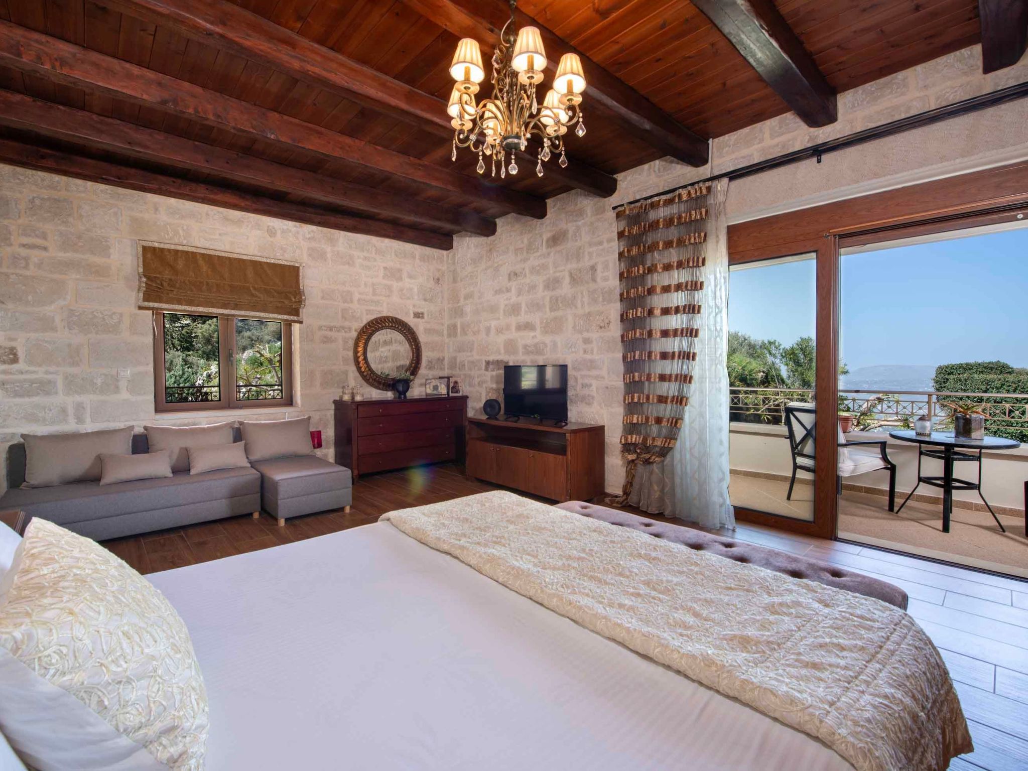 Geroulios Kastro Villa I-"Frei "Beheizter Pool,Meerblick-Binnen