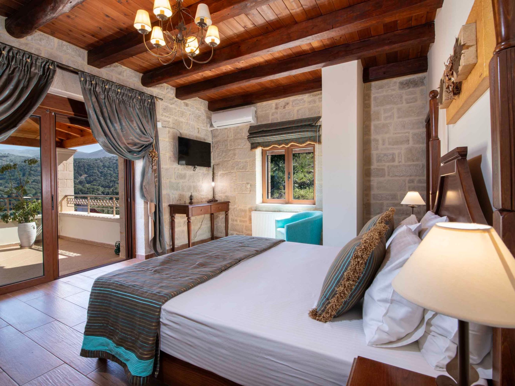 Geroulios Kastro Villa I-"Frei "Beheizter Pool,Meerblick-Binnen