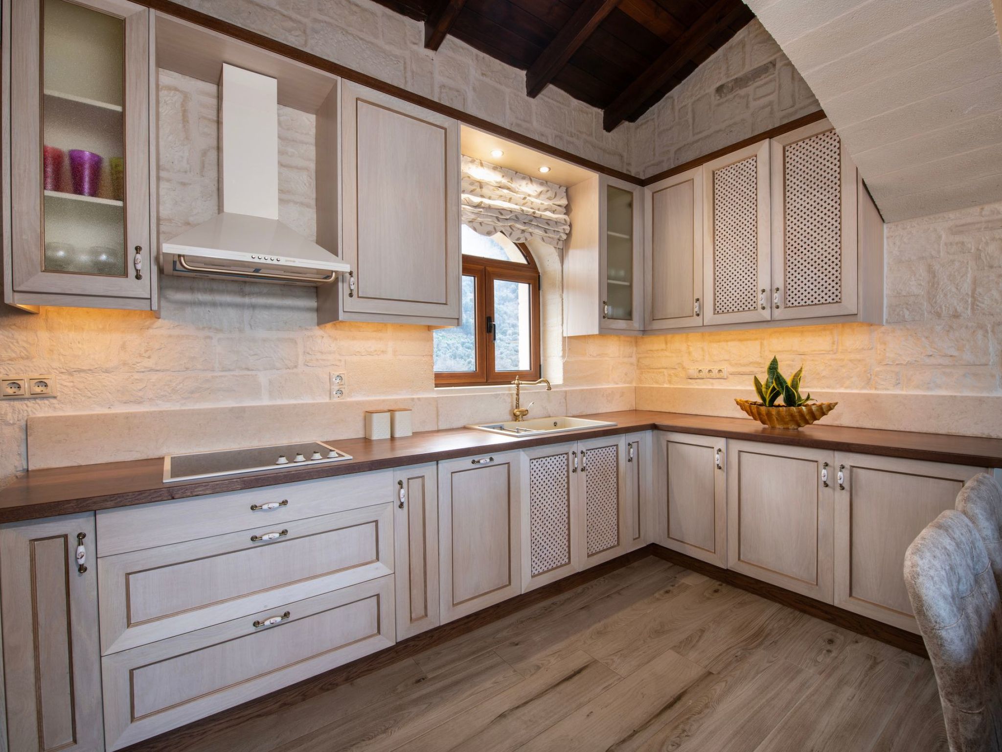 Geroulios Kastro Villa II"Free"Beheizter Pool, Whirlpool-Binnen