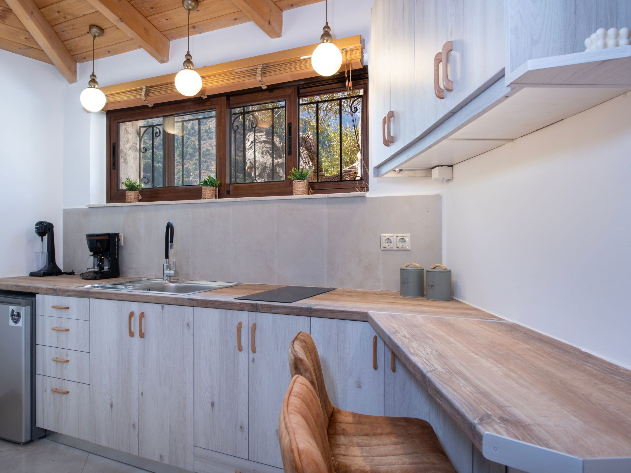 Geroulios Kastro Villa II"Free"Beheizter Pool, Whirlpool-Binnen