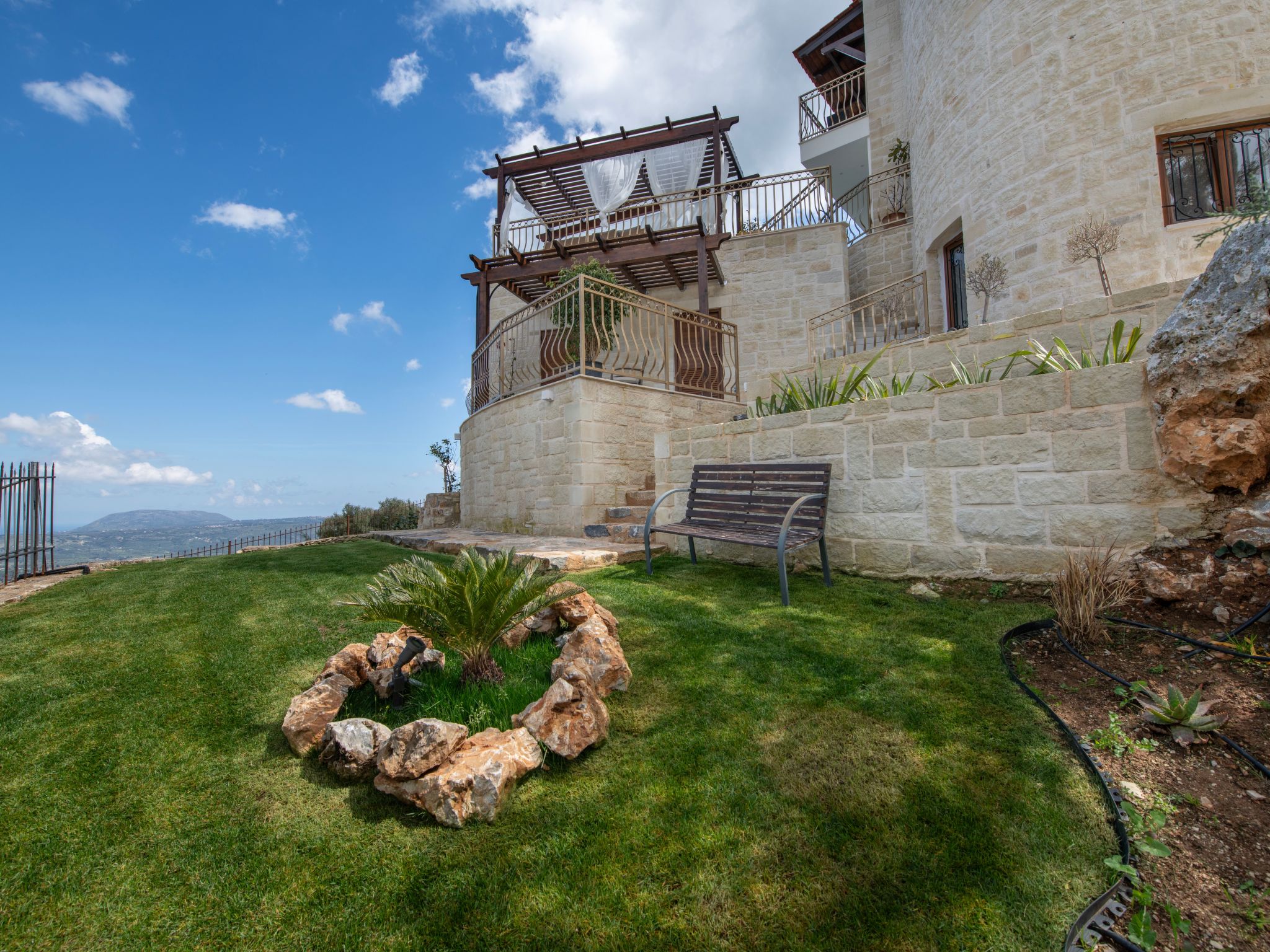 Geroulios Kastro Villa II"Free"Beheizter Pool, Whirlpool-Binnen