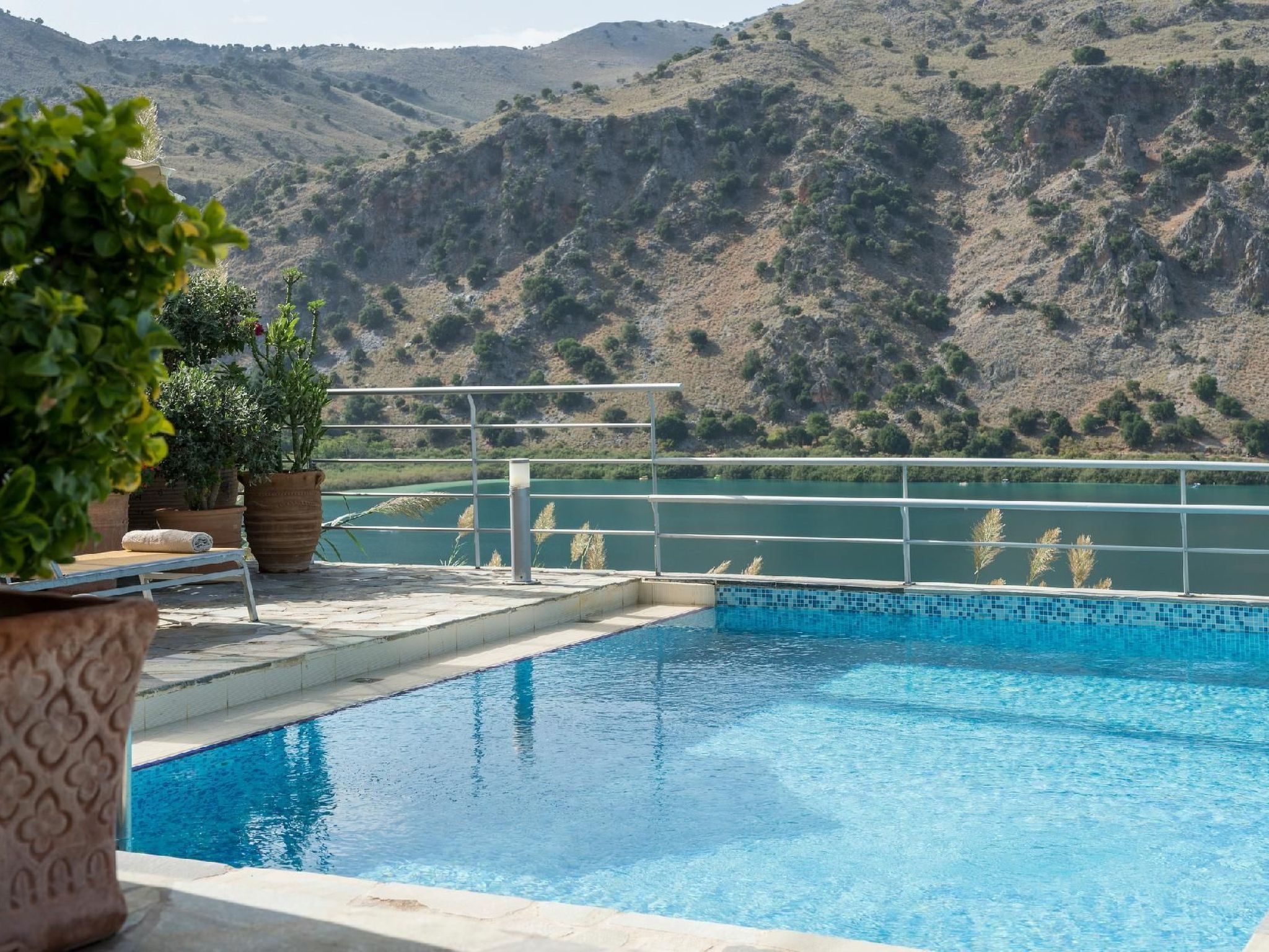 Wunderschöne Villa mit Seeblick und Pool in der Nähe von Restaurants