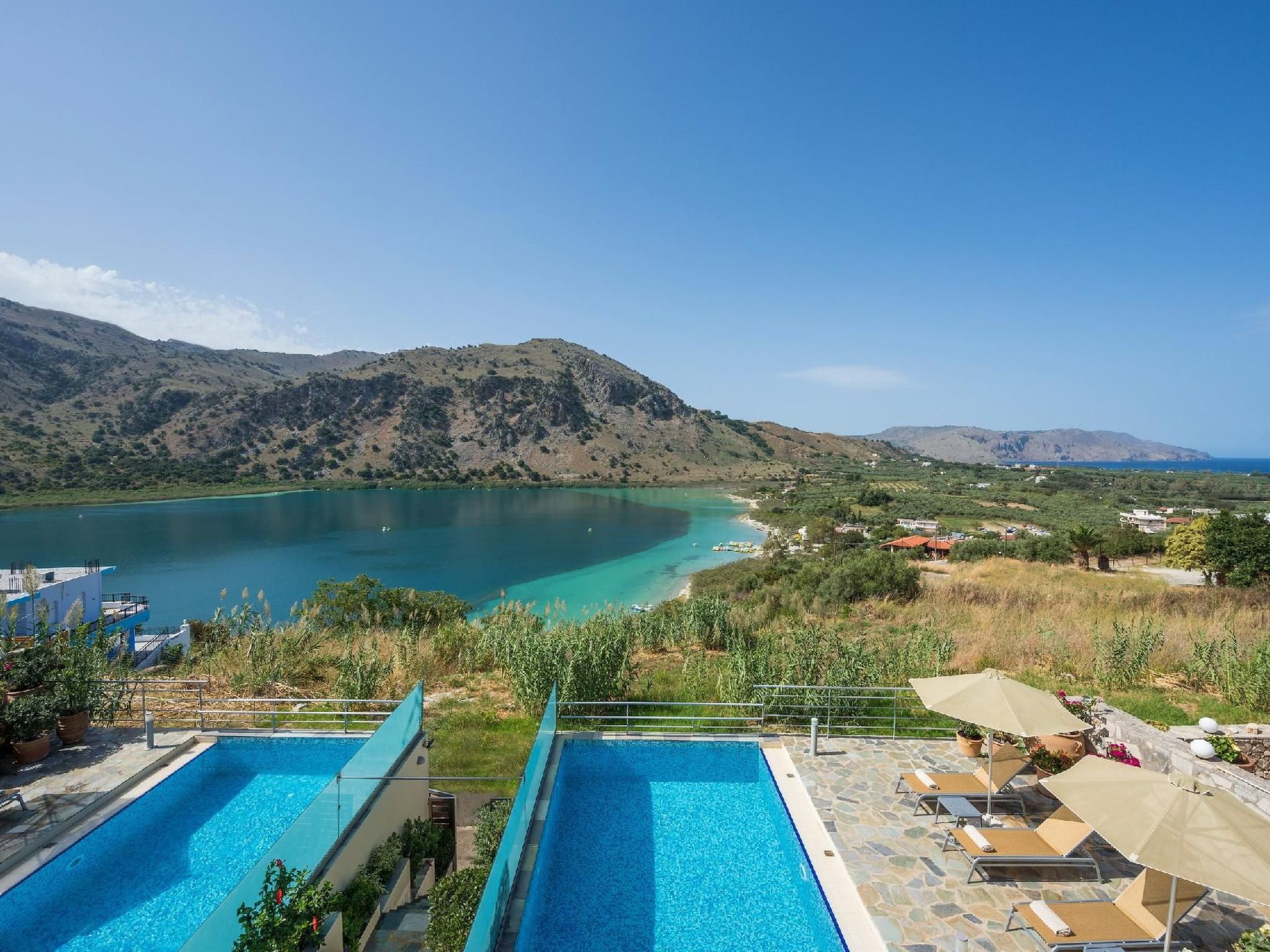 Wunderschöne Villa mit Seeblick und Pool in der Nähe von Restaurants