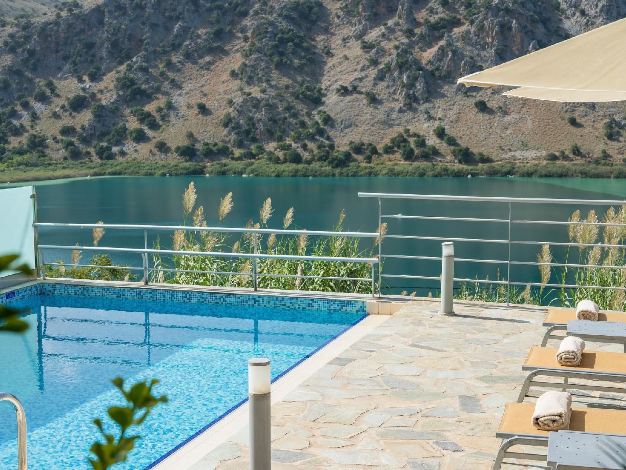 Wunderschöne Villa mit Seeblick und Pool in der Nähe von Restaurants-Dehors