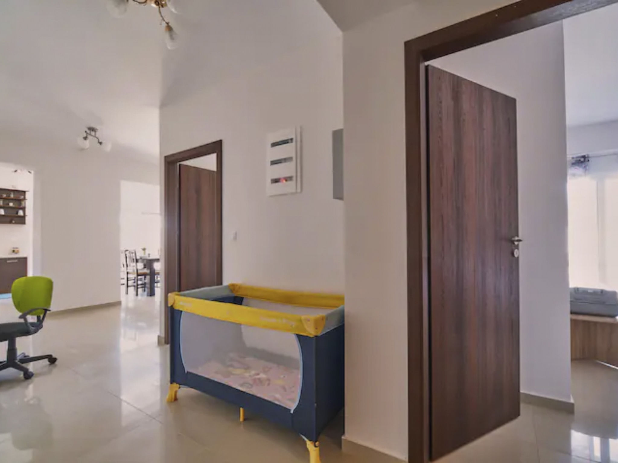 Wunderschöne Villa am Kournas-See★Großer privater Pool-Drinnen