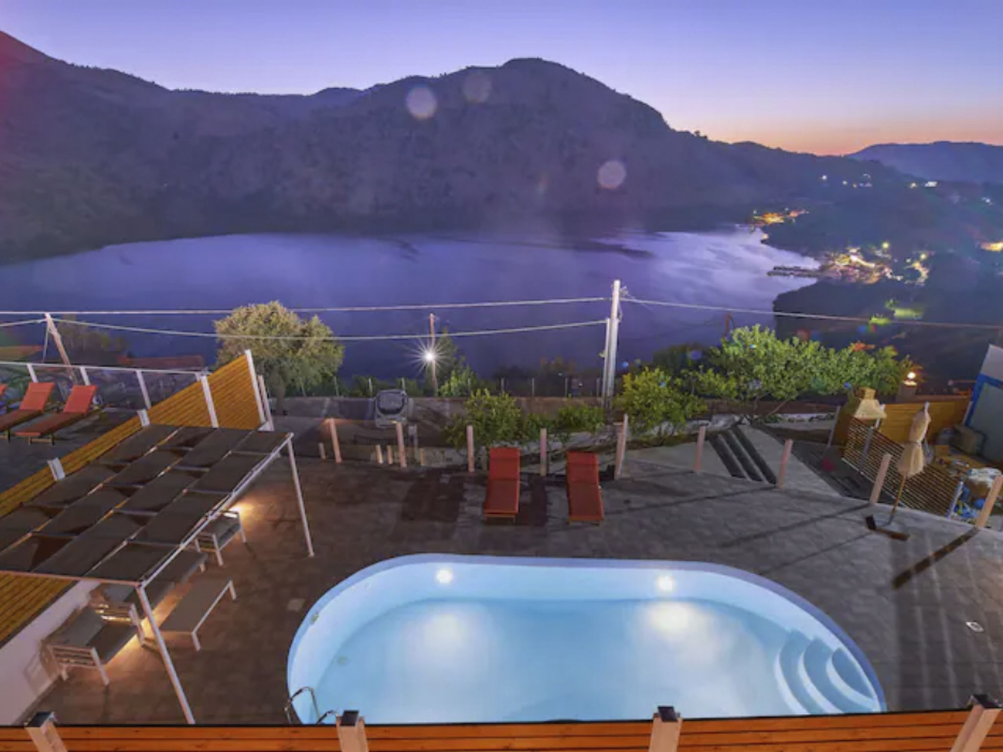 Wunderschöne Villa am Kournas-See★Großer privater Pool-Image-tags.info