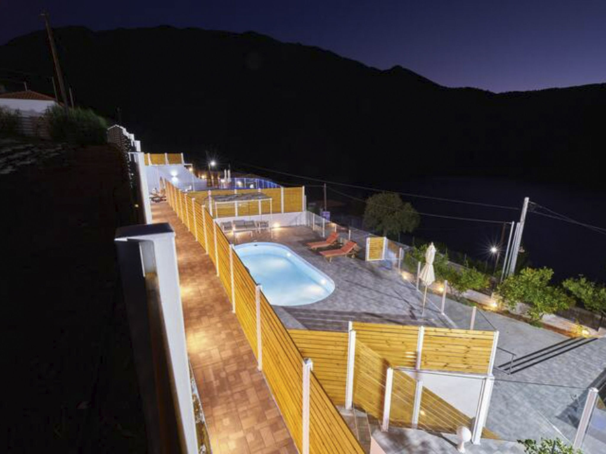 Wunderschöne Villa am Kournas-See★Großer privater Pool-Image-tags.info