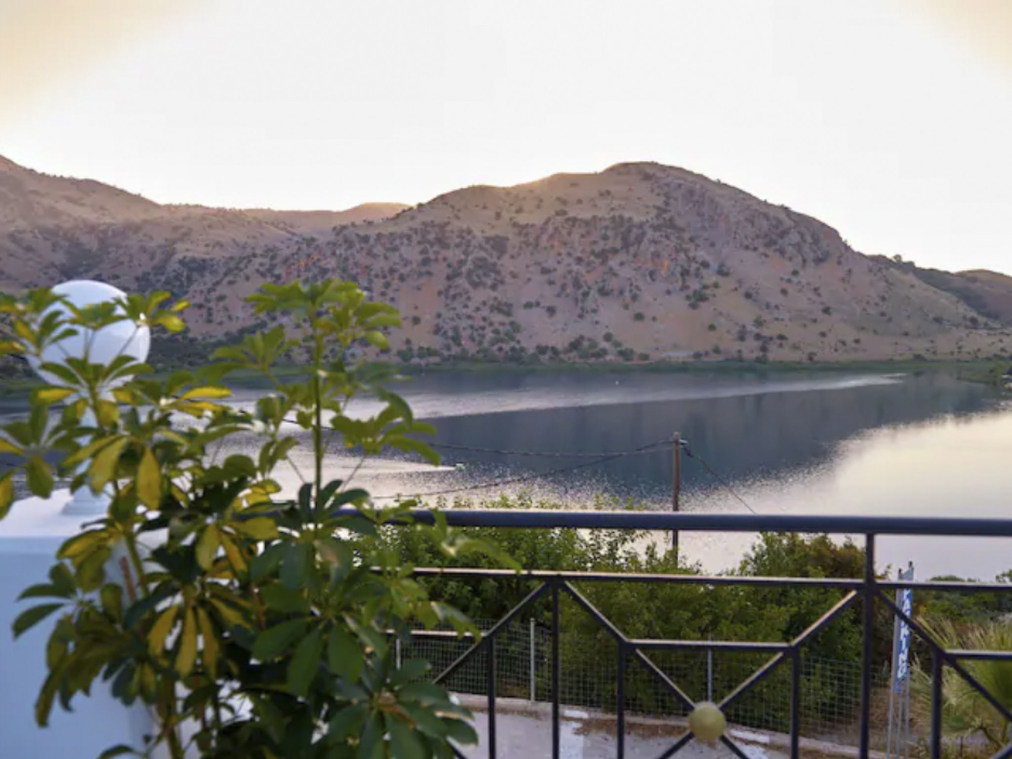 Wunderschöne Villa am Kournas-See★Großer privater Pool-Draußen