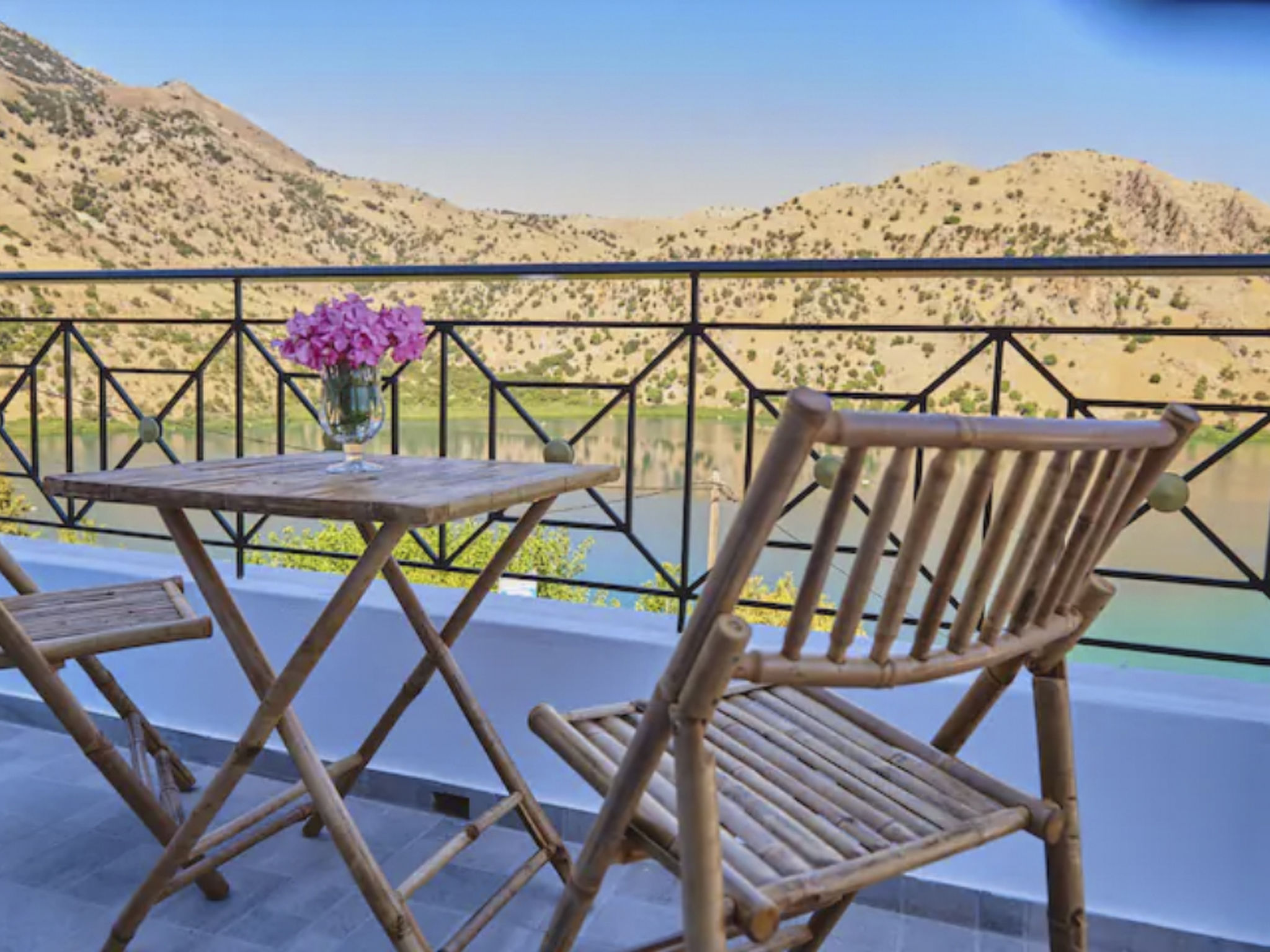 Wunderschöne Villa am Kournas-See★Großer privater Pool-Image-tags.info