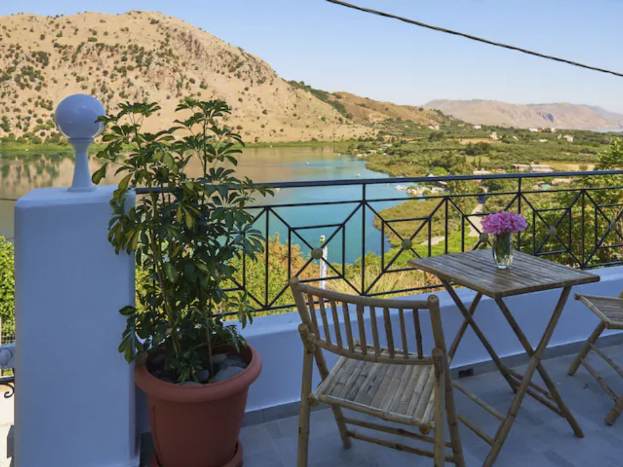 Wunderschöne Villa am Kournas-See★Großer privater Pool-Draußen