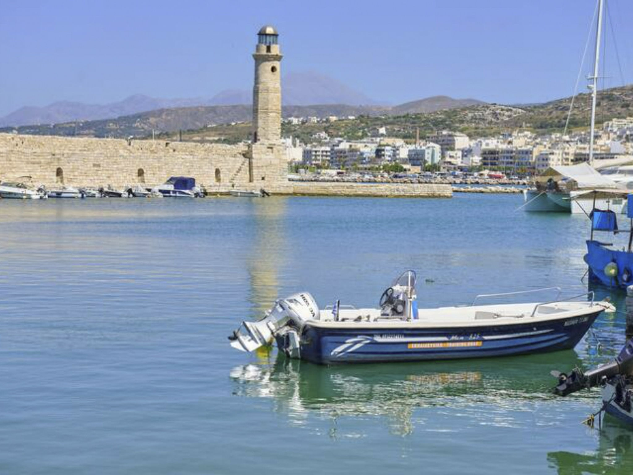 Wunderschöne Villa am Kournas-See★Großer privater Pool-Draußen