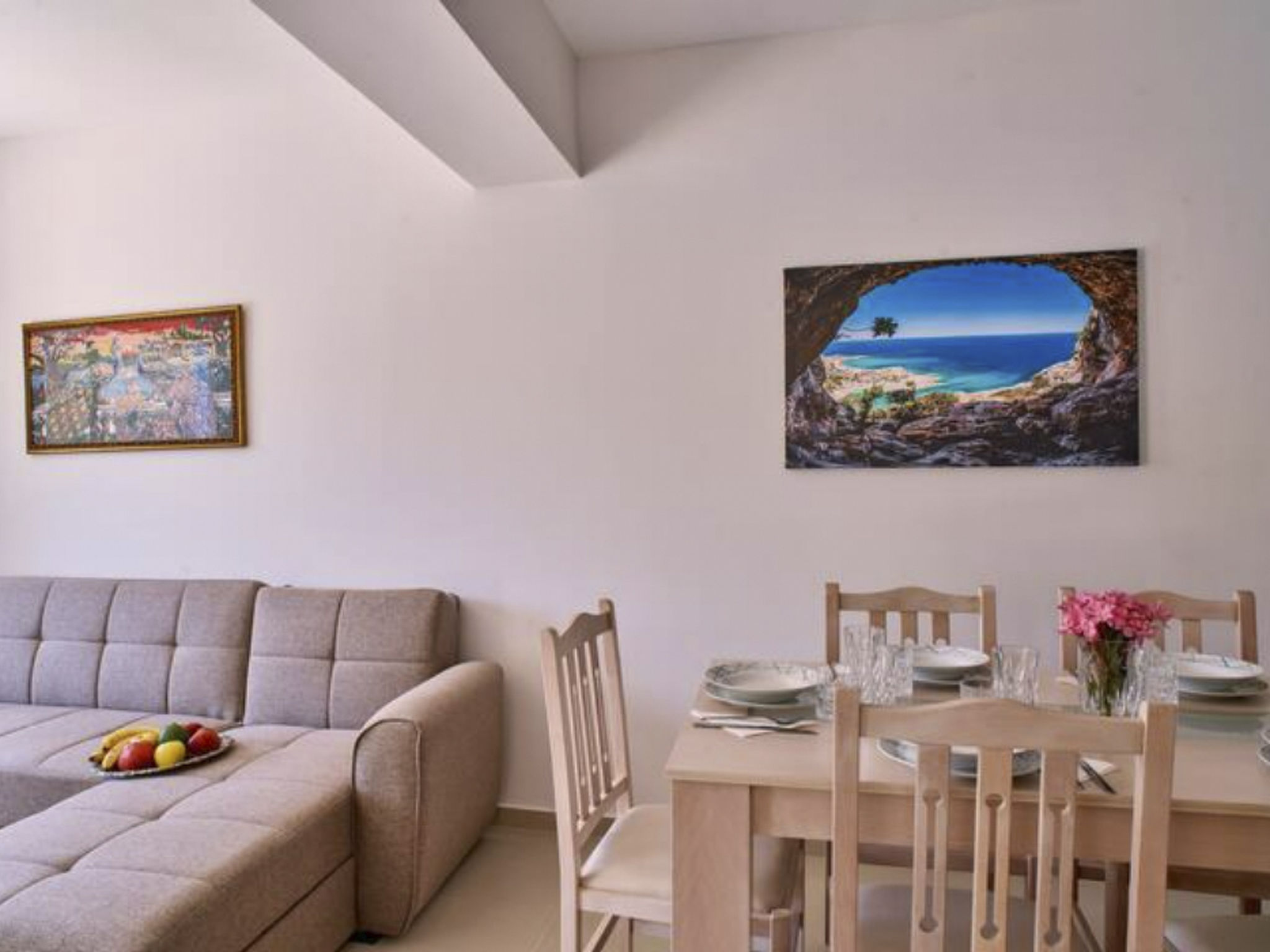 Beste familienfreundliche Villa in der Nähe des Kournas-Sees-Drinnen