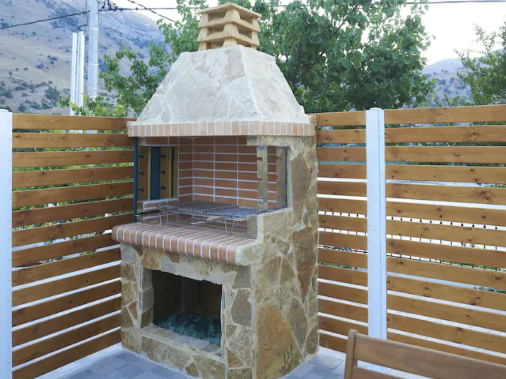 Beste familienfreundliche Villa in der Nähe des Kournas-Sees-Draußen