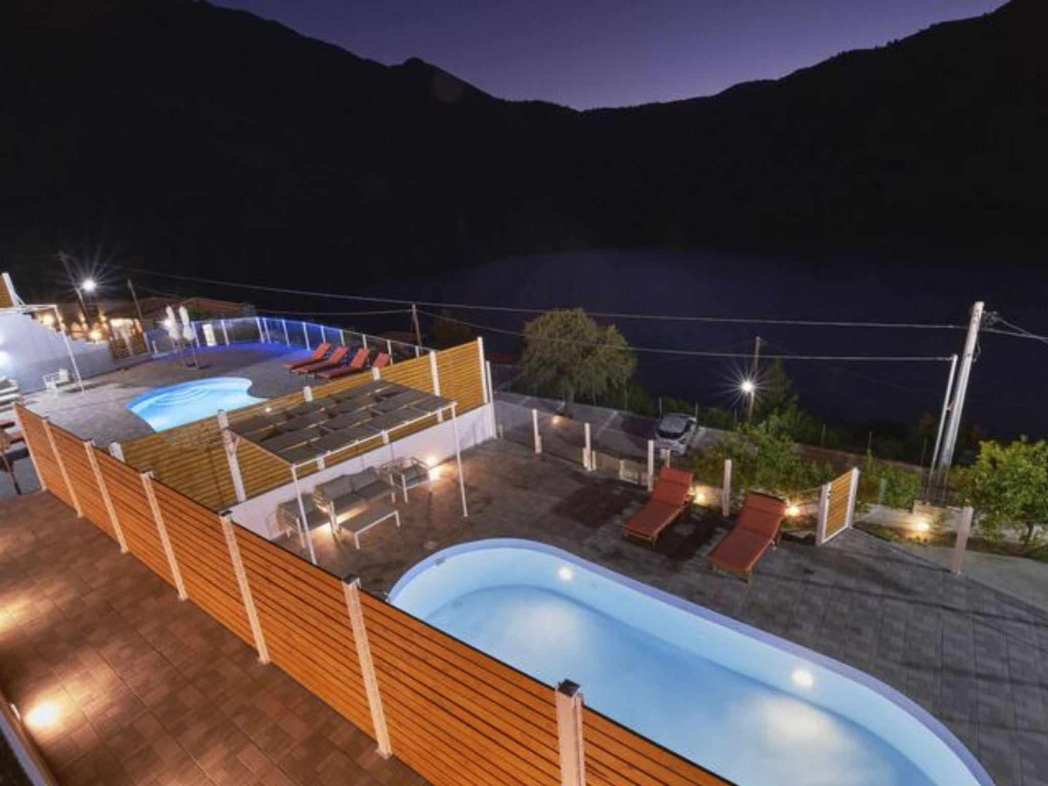 Beste familienfreundliche Villa in der Nähe des Kournas-Sees-Draußen