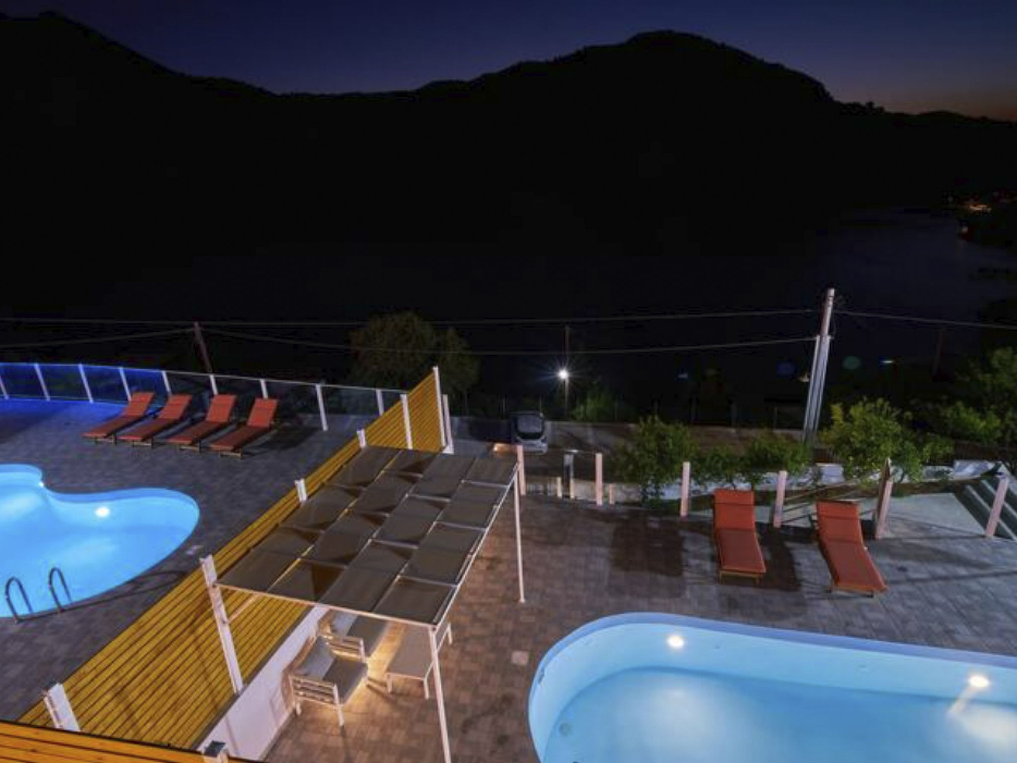 Beste familienfreundliche Villa in der Nähe des Kournas-Sees-Draußen