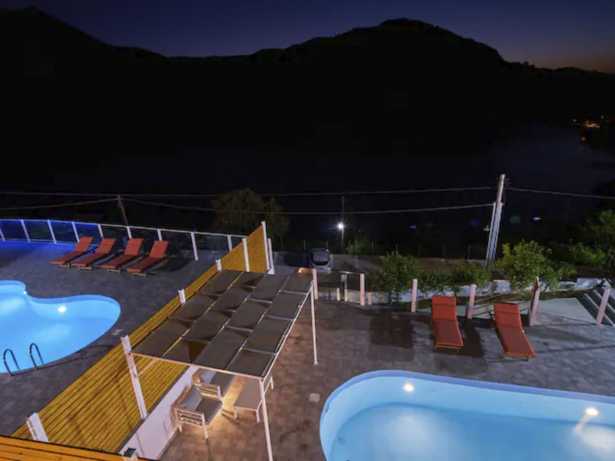 Beste familienfreundliche Villa in der Nähe des Kournas-Sees-Draußen