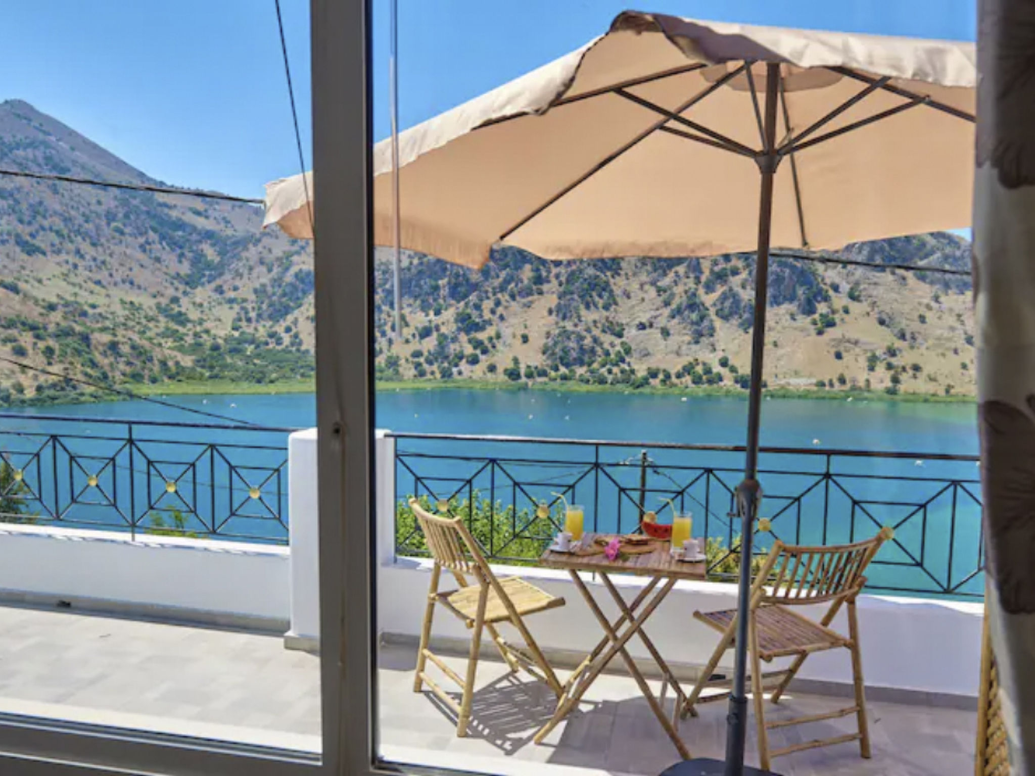 Beste familienfreundliche Villa in der Nähe des Kournas-Sees-Draußen