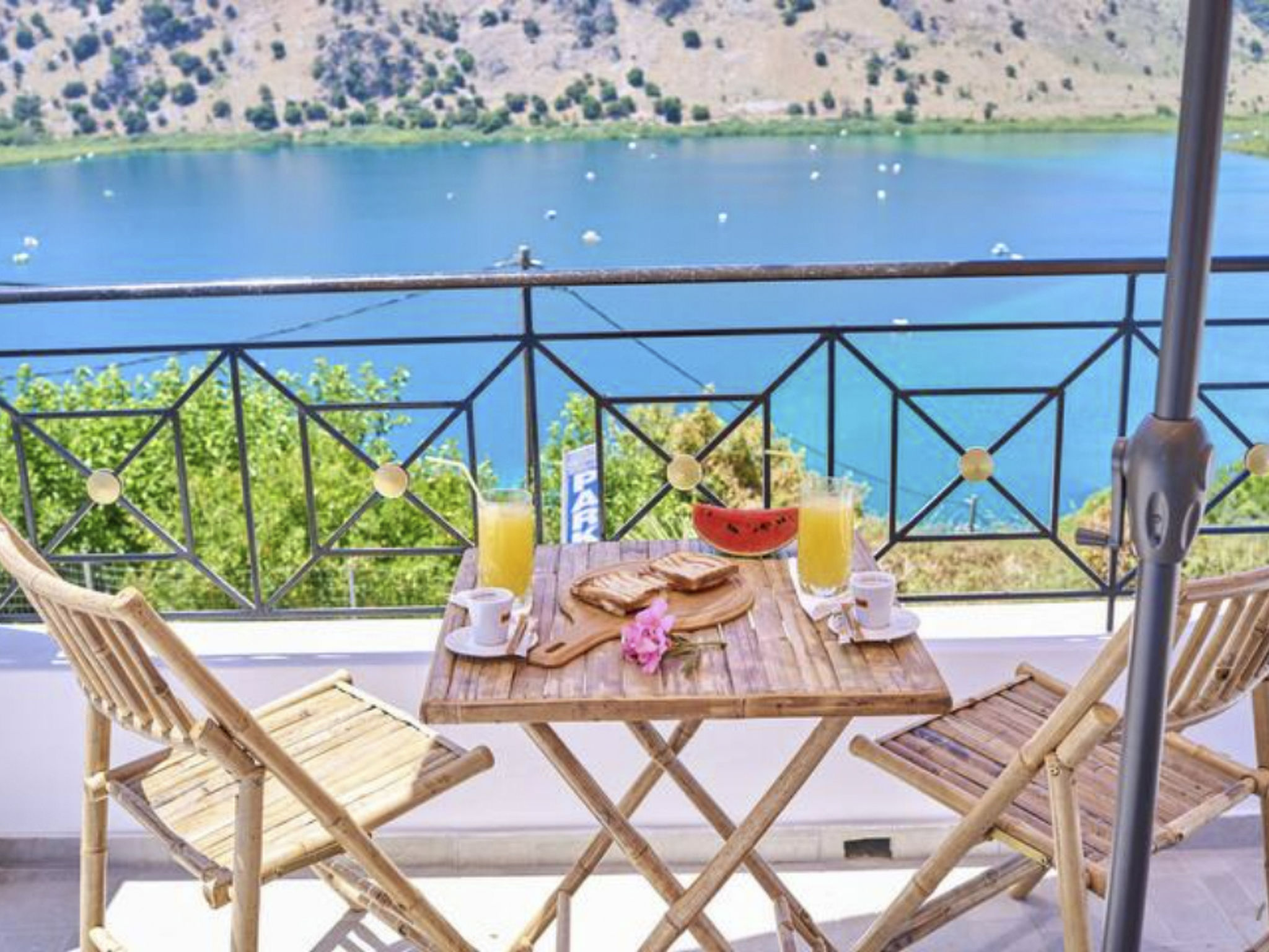 Beste familienfreundliche Villa in der Nähe des Kournas-Sees-Draußen