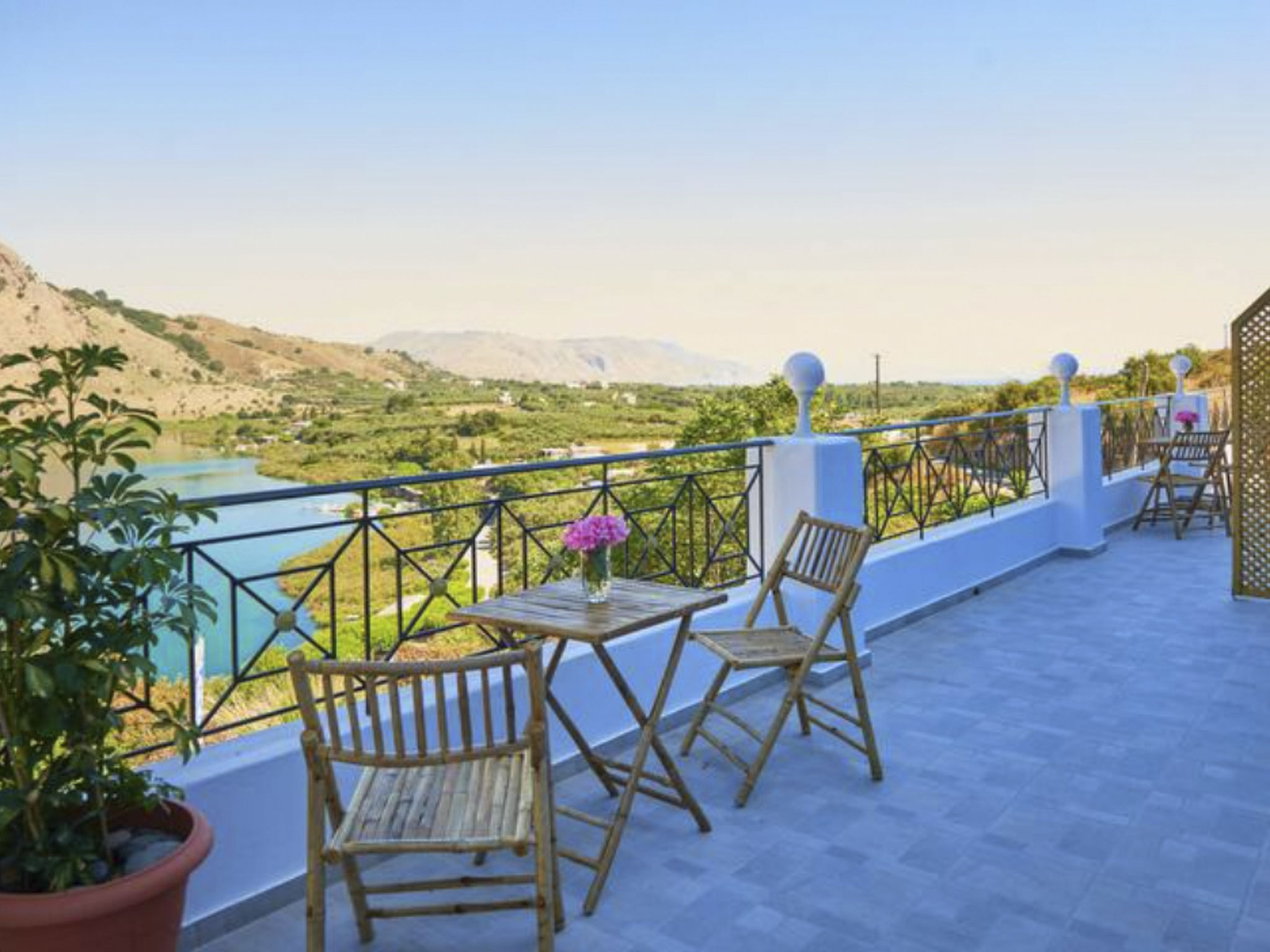 Beste familienfreundliche Villa in der Nähe des Kournas-Sees-Image-tags.info