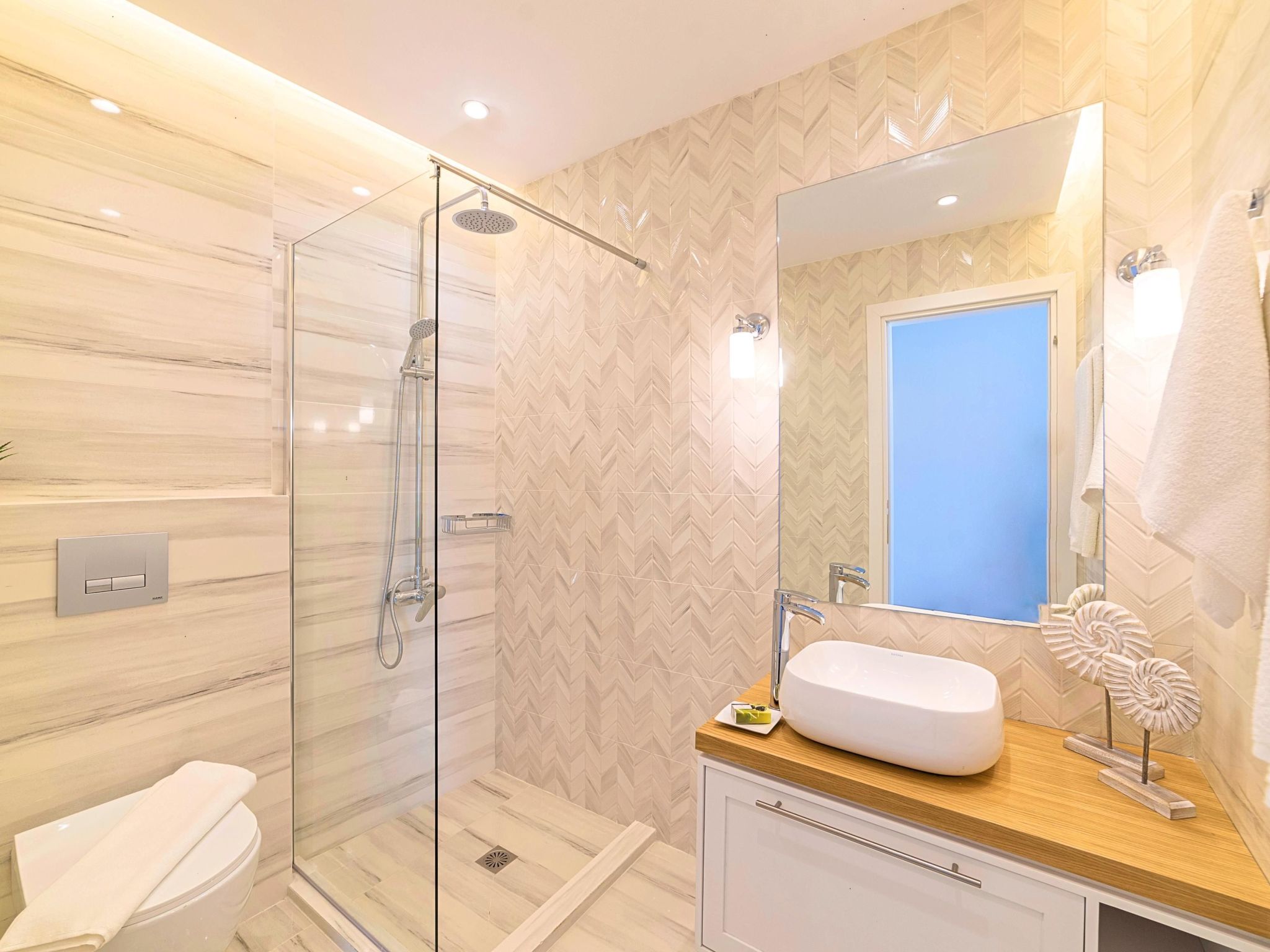 Haus in Georgioupoli mit Außenpool und atemberaubender Aussicht-Image-tags.info