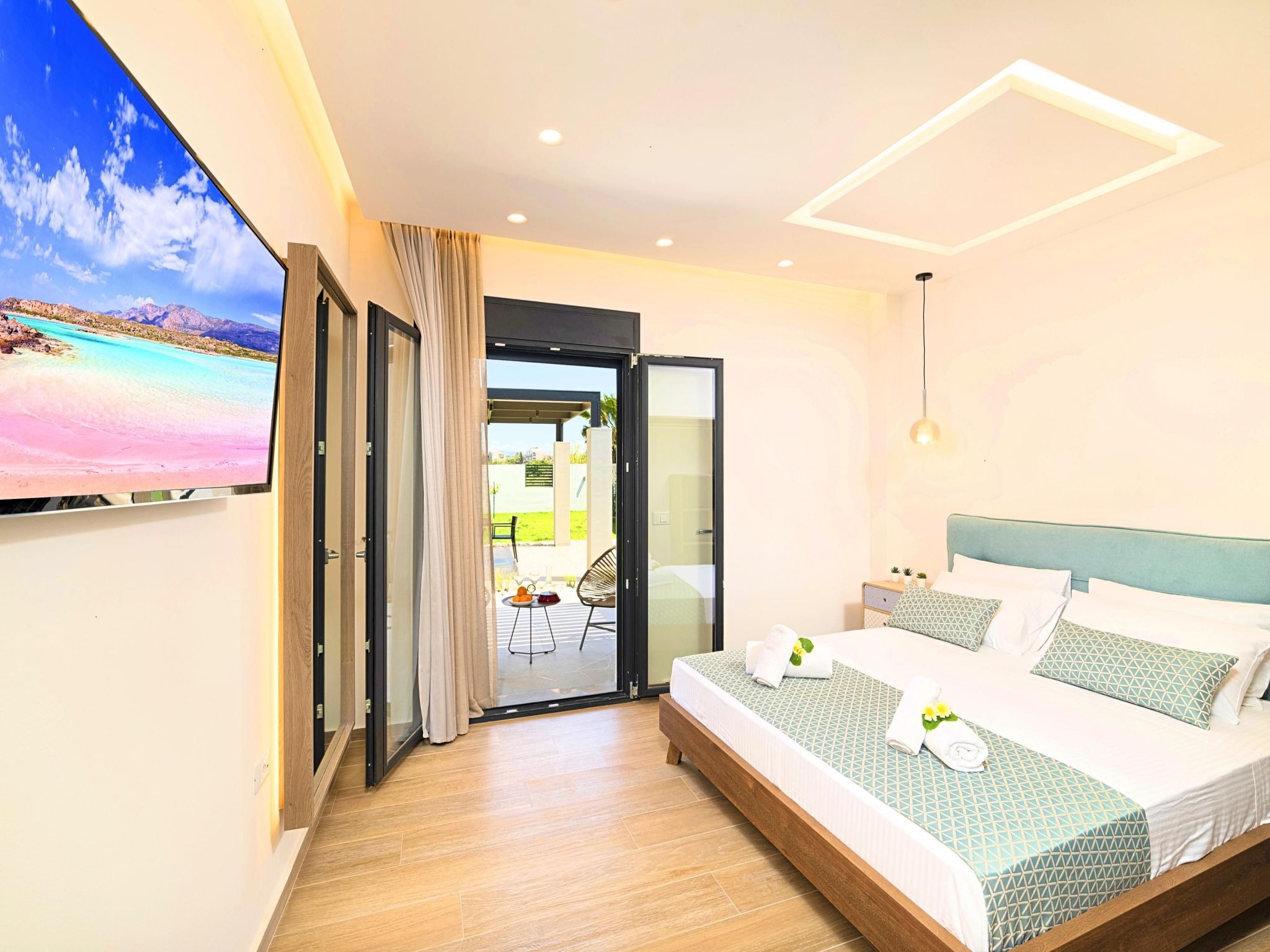 Haus in Georgioupoli mit Außenpool und atemberaubender Aussicht-Image-tags.info