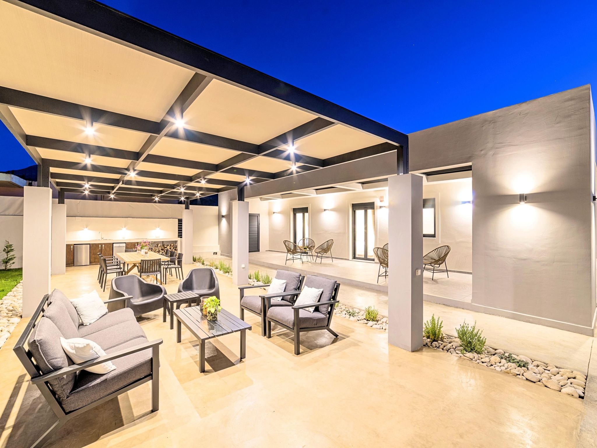 Haus in Georgioupoli mit Außenpool und atemberaubender Aussicht-Image-tags.info