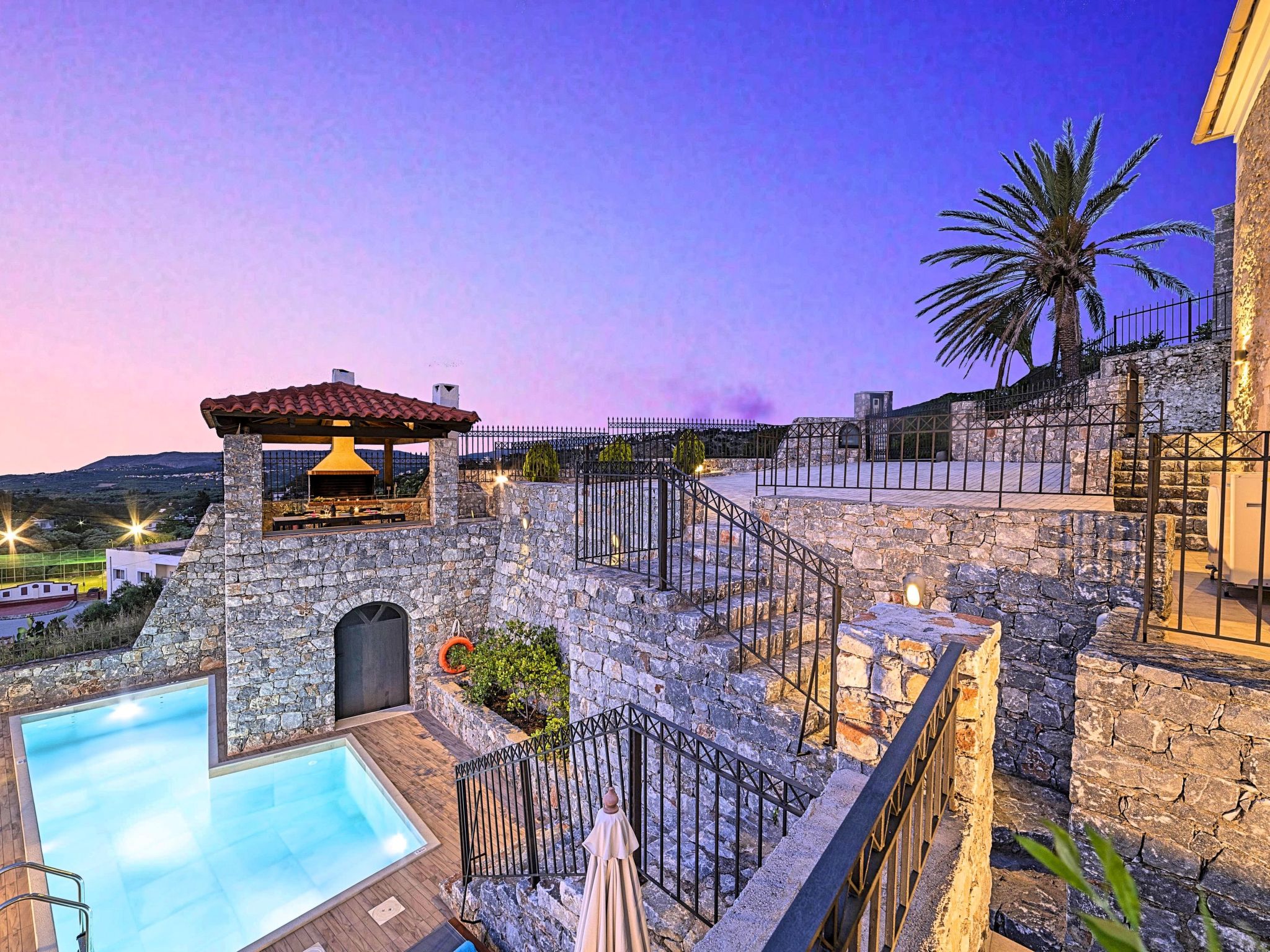 Built of stone and wood, Acrothea with the natural landscape between the slopes of the mountains and the olive trees while giving the sense of a settlement. Crafted with ambition to offer visitors a u..