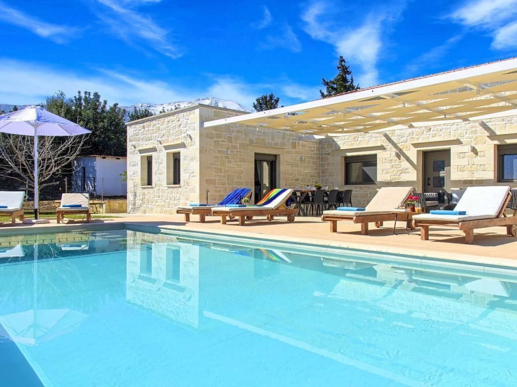 "Orientem Villa" mit beheiztem Pool