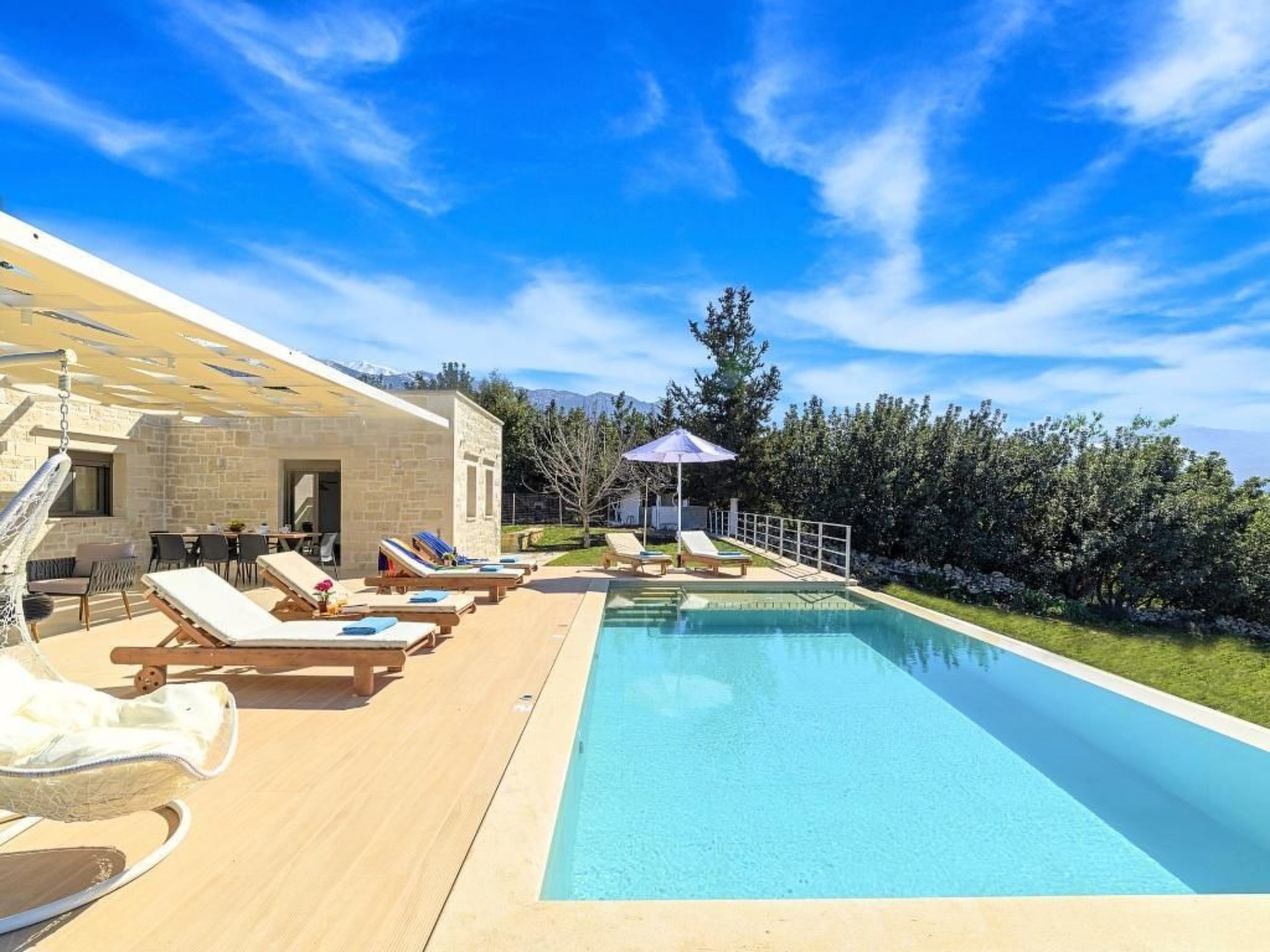 "Orientem Villa" mit beheiztem Pool-Image-tags.info