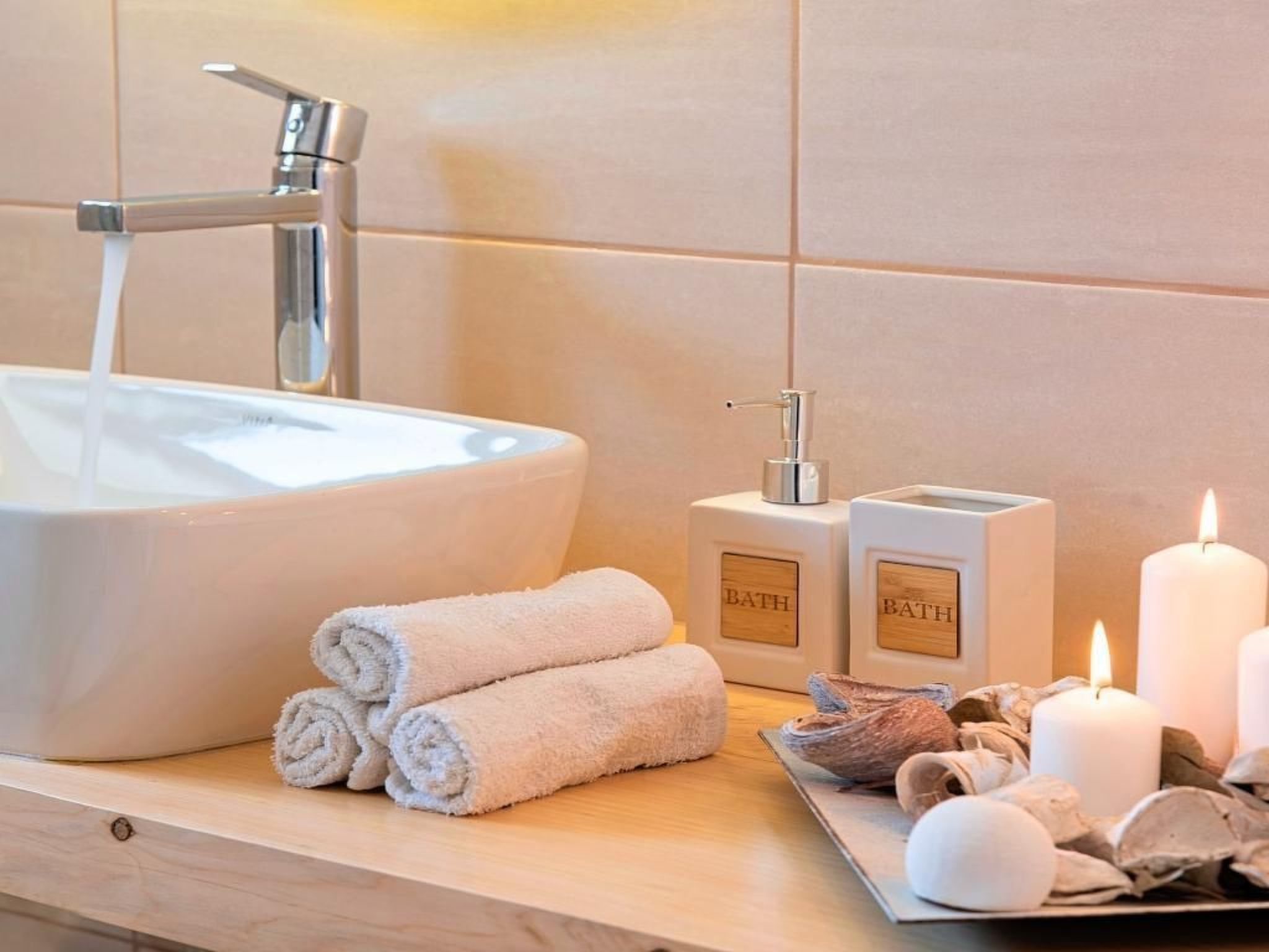 "Orientem Villa" mit beheiztem Pool-Image-tags.info