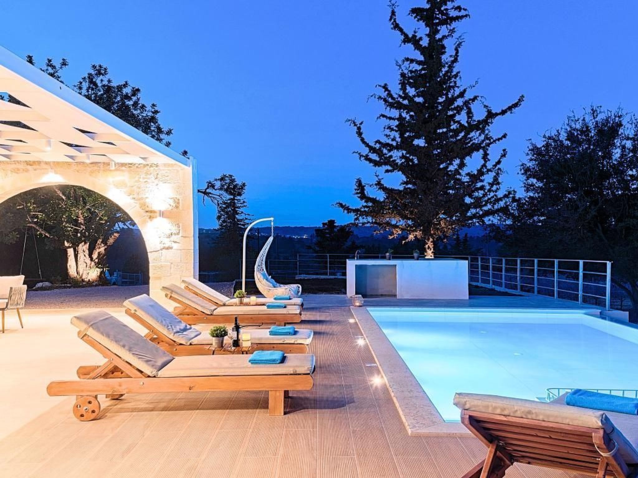 "Orientem Villa" mit beheiztem Pool-Image-tags.info