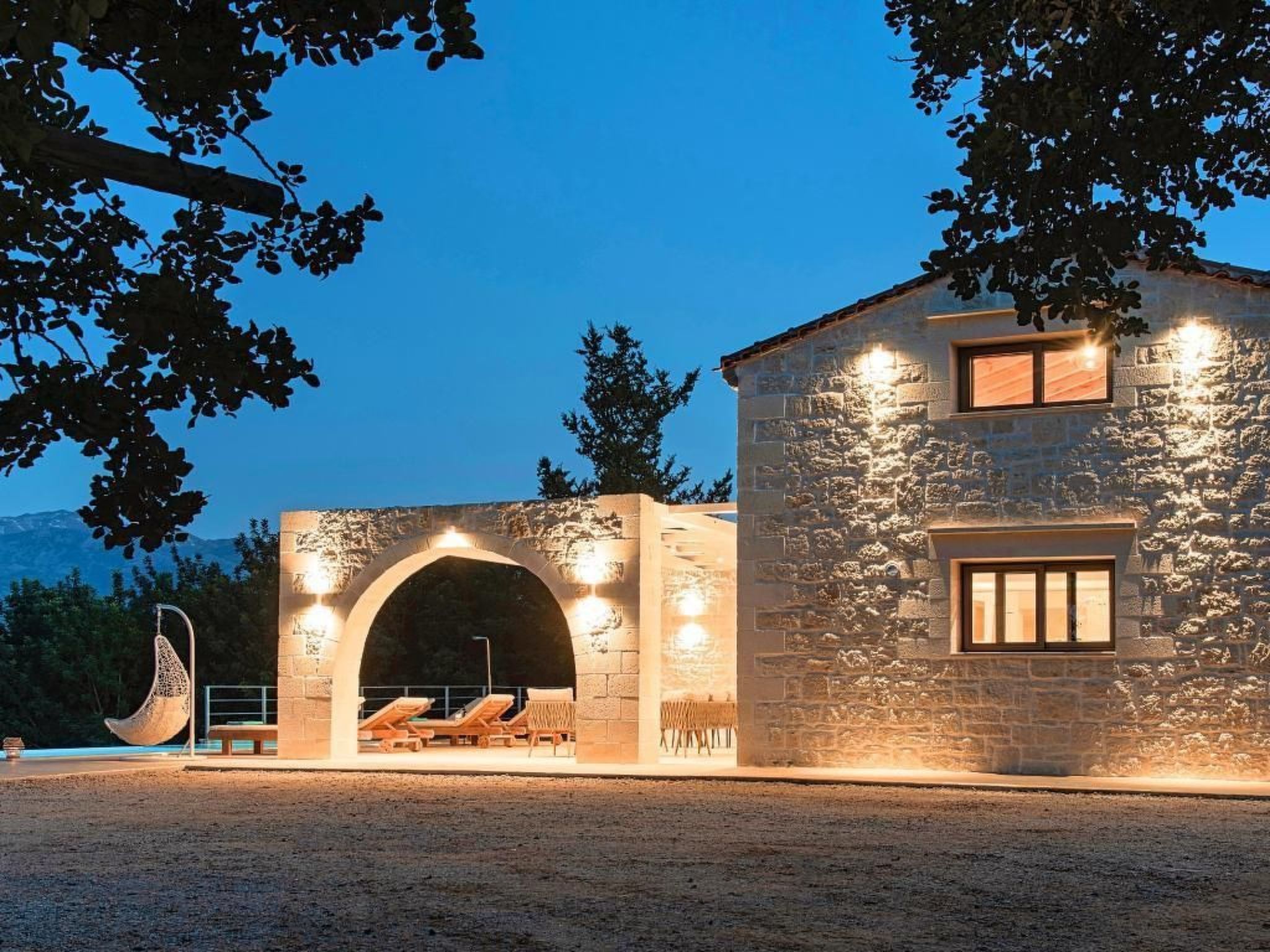 "Orientem Villa" mit beheiztem Pool-Image-tags.info