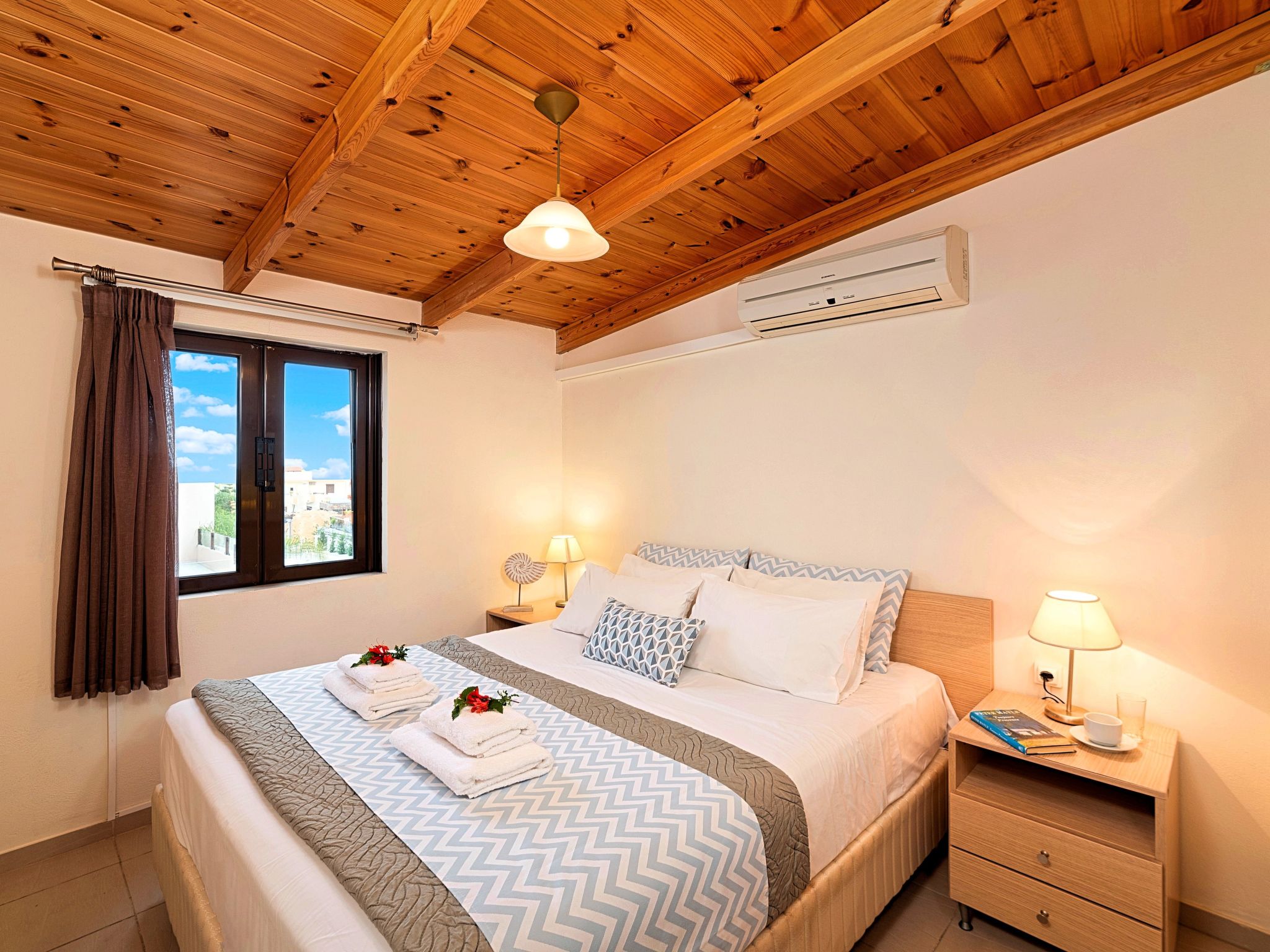 Für 28 Personen in Skaleta, Kreta (Nordküste Kretas)-Image-tags.info