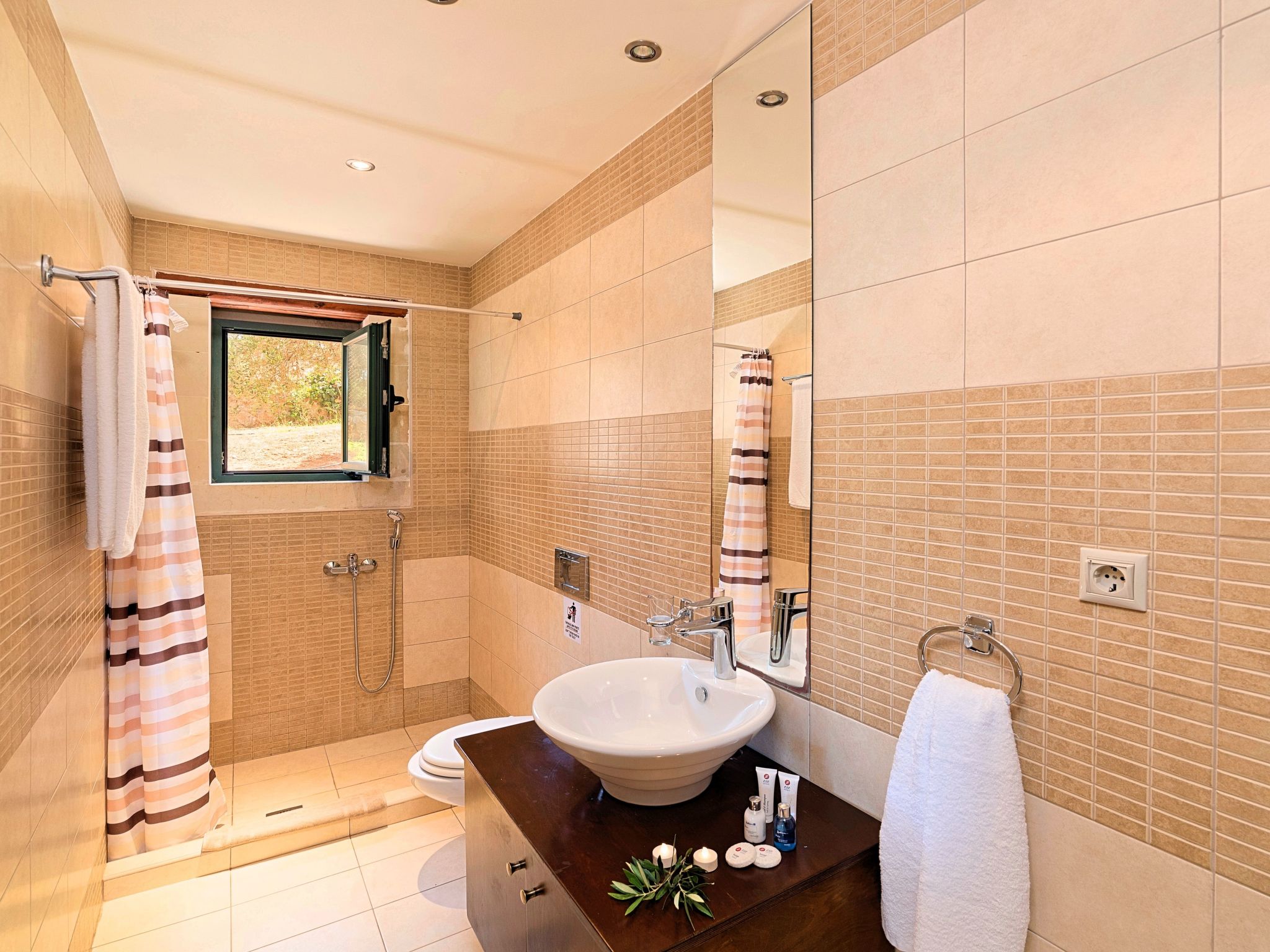 Für 12 Personen in Chania, Kreta (West-Kreta)-Image-tags.info