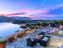 Ferienvilla "Du Lac Omega" mit privatem Pool