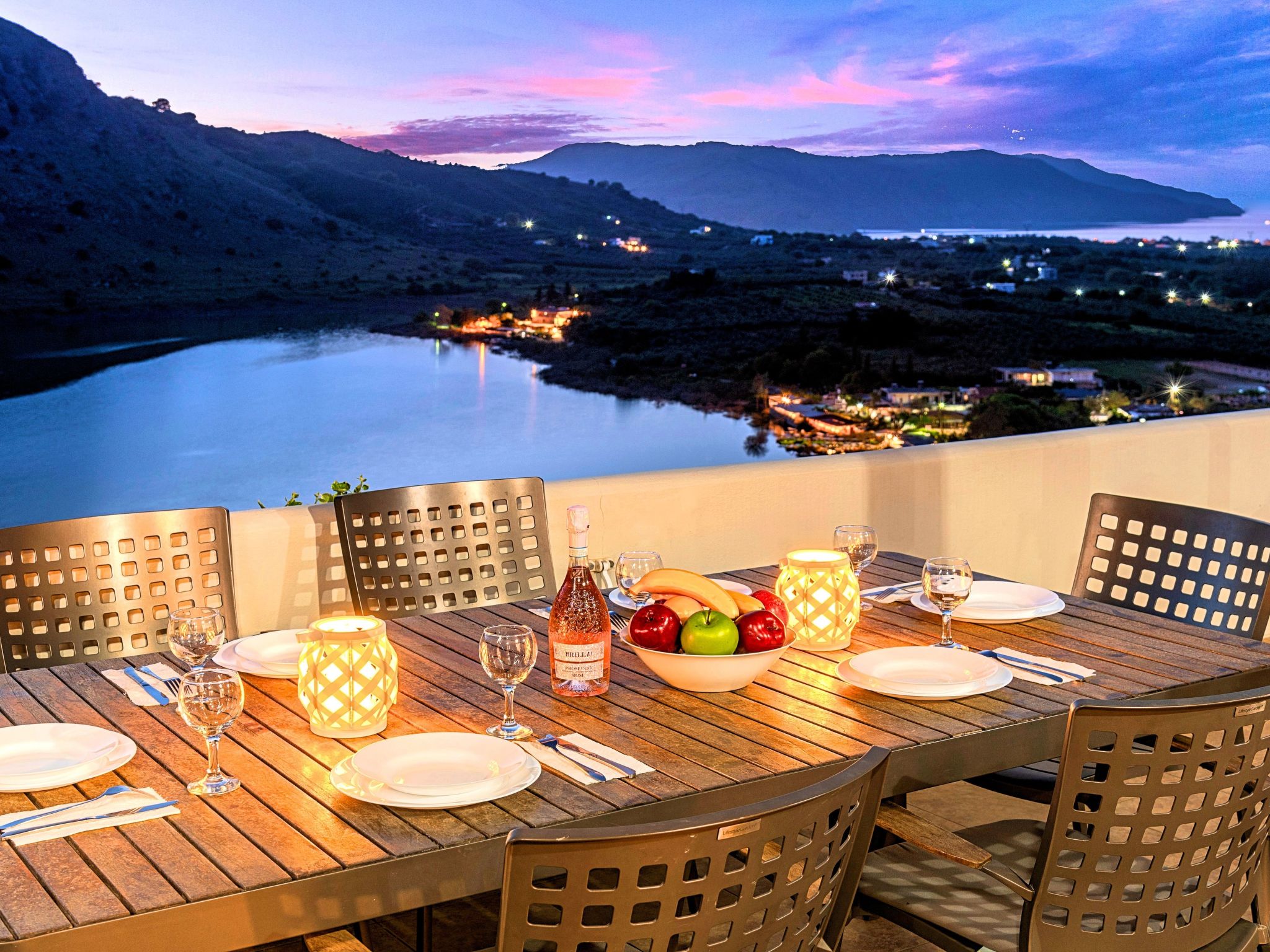 Ferienvilla "Du Lac Omega" mit privatem Pool-Image-tags.info