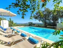 Villa "Grand View" mit Blick auf das Wasser